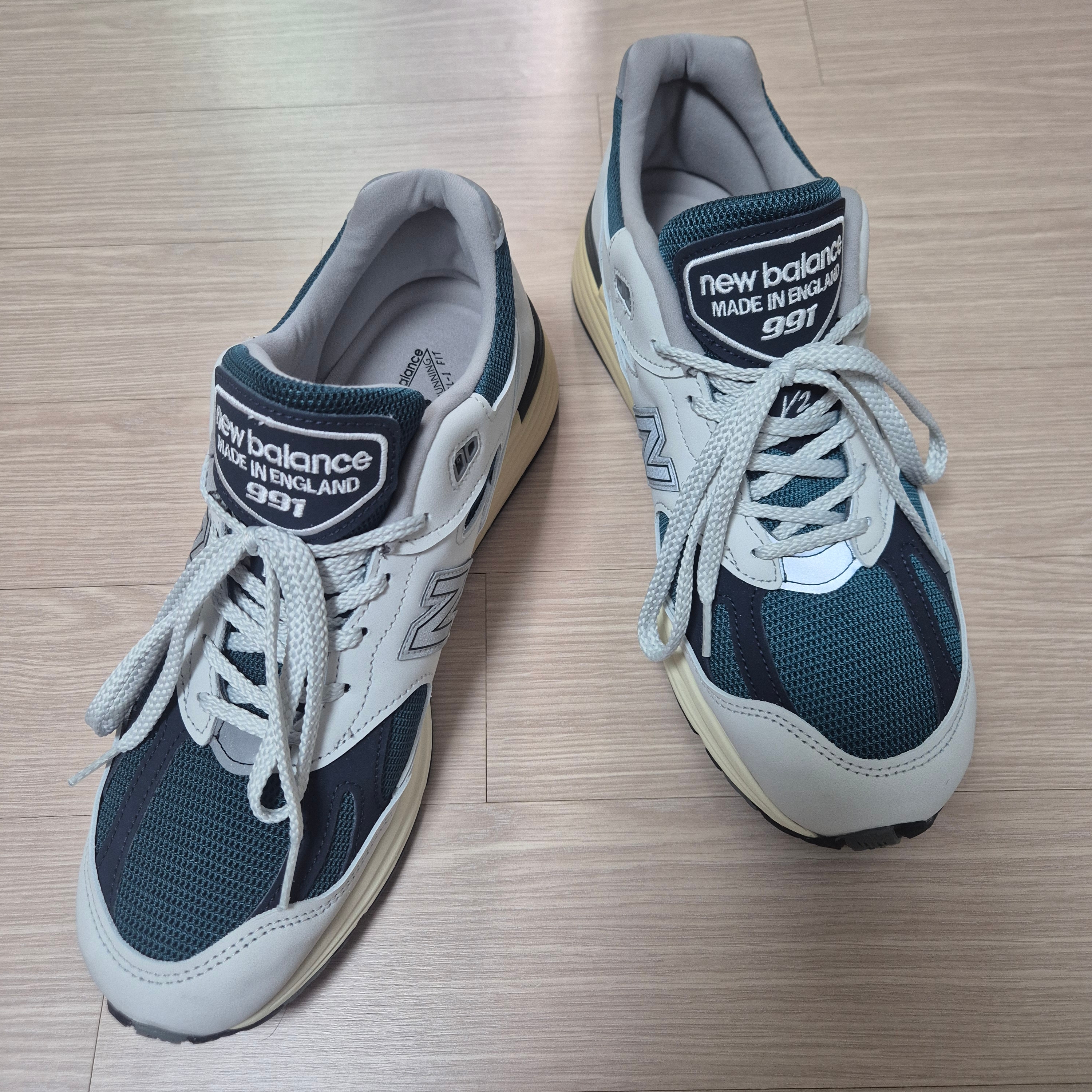 New Balance 991v2 Made in UK Grey Balsam 착용 스타일 - 4