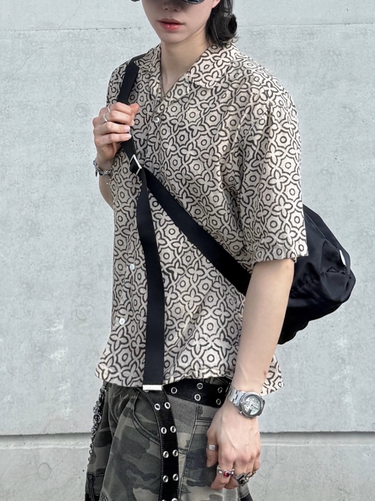 Rick Owens Hollywood Mega Bumper Geobasket in Full Grain Calf Leather Black Milk, Rick Owens Mega Bumper Geobasket Black Milk 착용 스타일 - 3