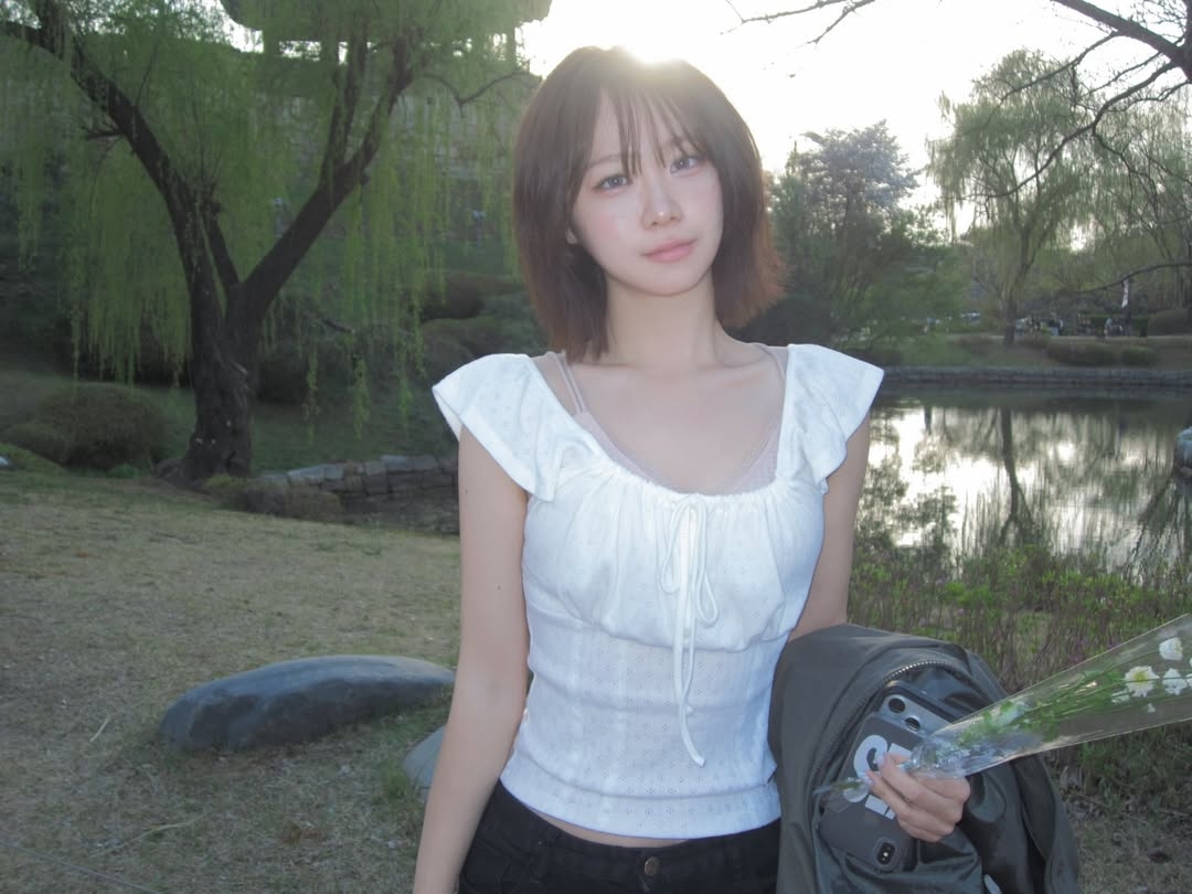 Rosefrantz Ribbon Shirring Sleeveless [Ivory] 착용 스타일 - 1