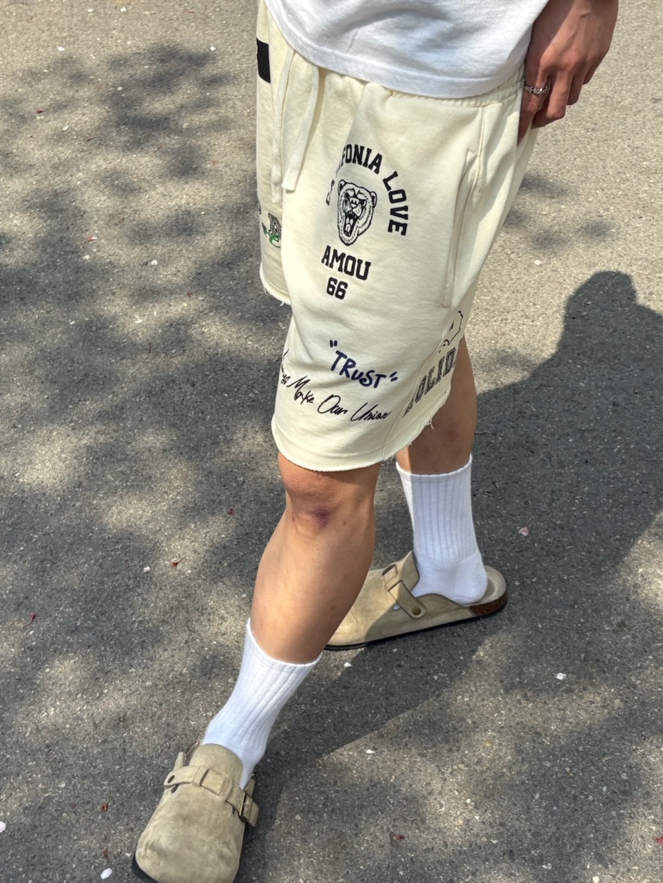 [KREAM 단독] AMOU Cali Shorts Cream 착용 스타일 - 3