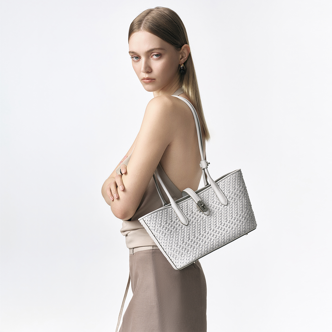 분크 퍼펙 부기 우기 숄더 스몰 화이트(vunque Perfec Boogie Woogie Shoulder S White) - 2
