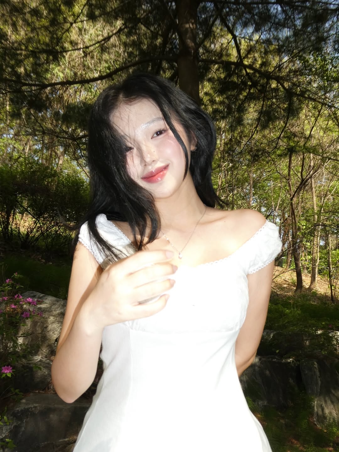Rosefrantz Flower Punching Mini Dress [Ivory] 착용 스타일 - 2