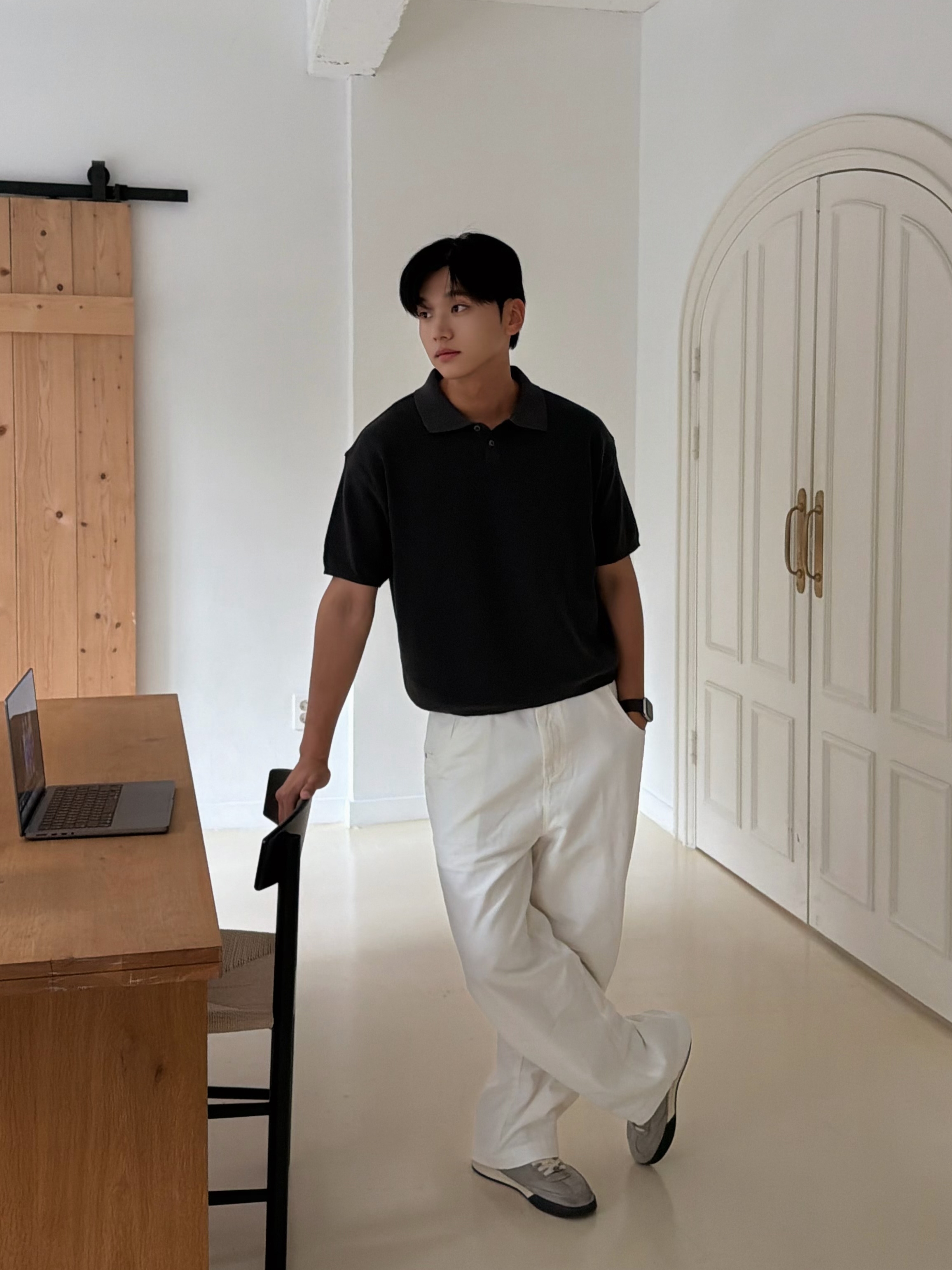 Knitted Coolever PK Crop Half Knit T-shirt BLACK, Knitted Coolever Crop Half Knit T-shirt Navy 착용 스타일 - 4