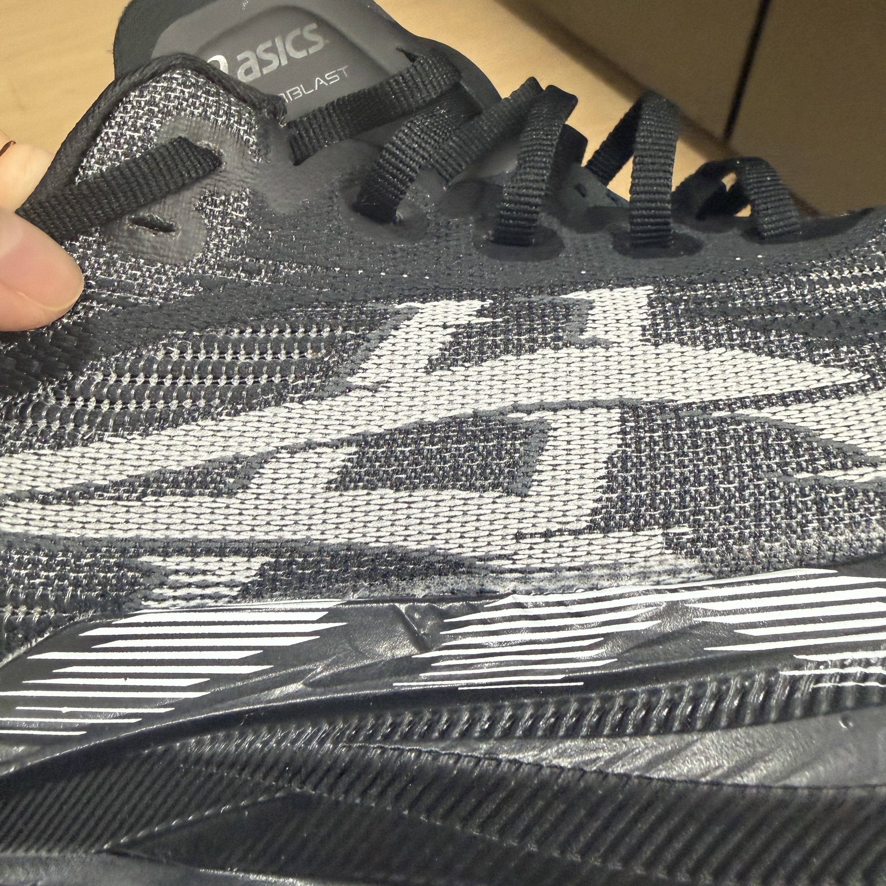 Asics Superblast 2 Black White 착용 스타일 - 4