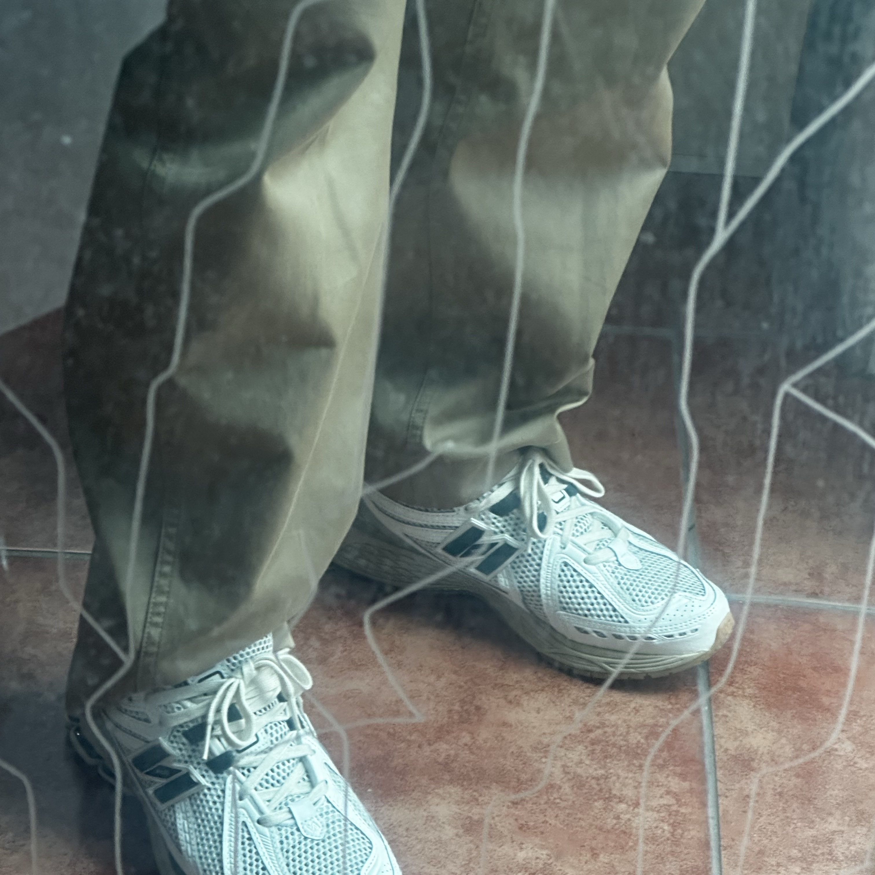 New Balance 1906R Silver Green 착용 스타일