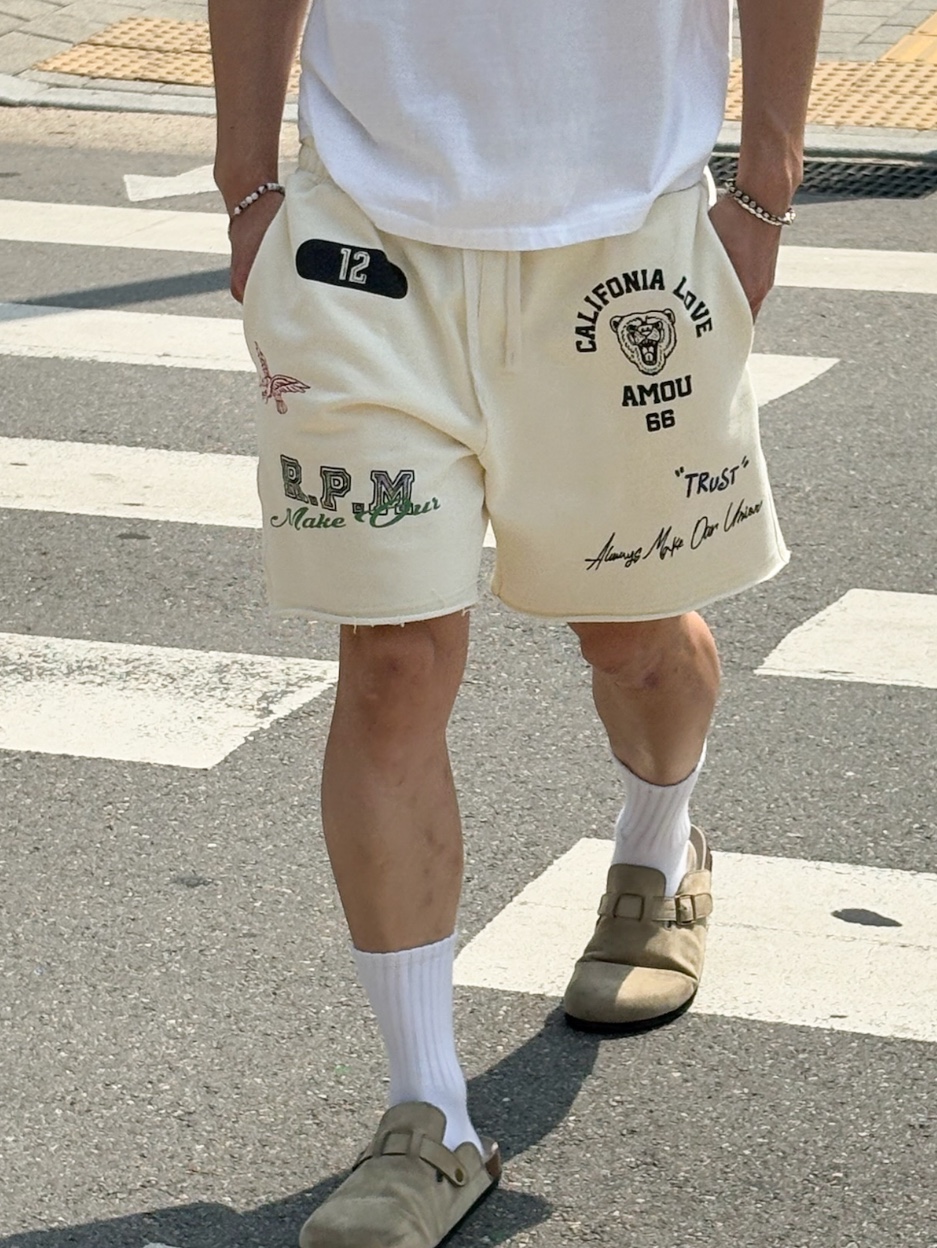 [KREAM 단독] AMOU Cali Shorts Cream 착용 스타일 - 2