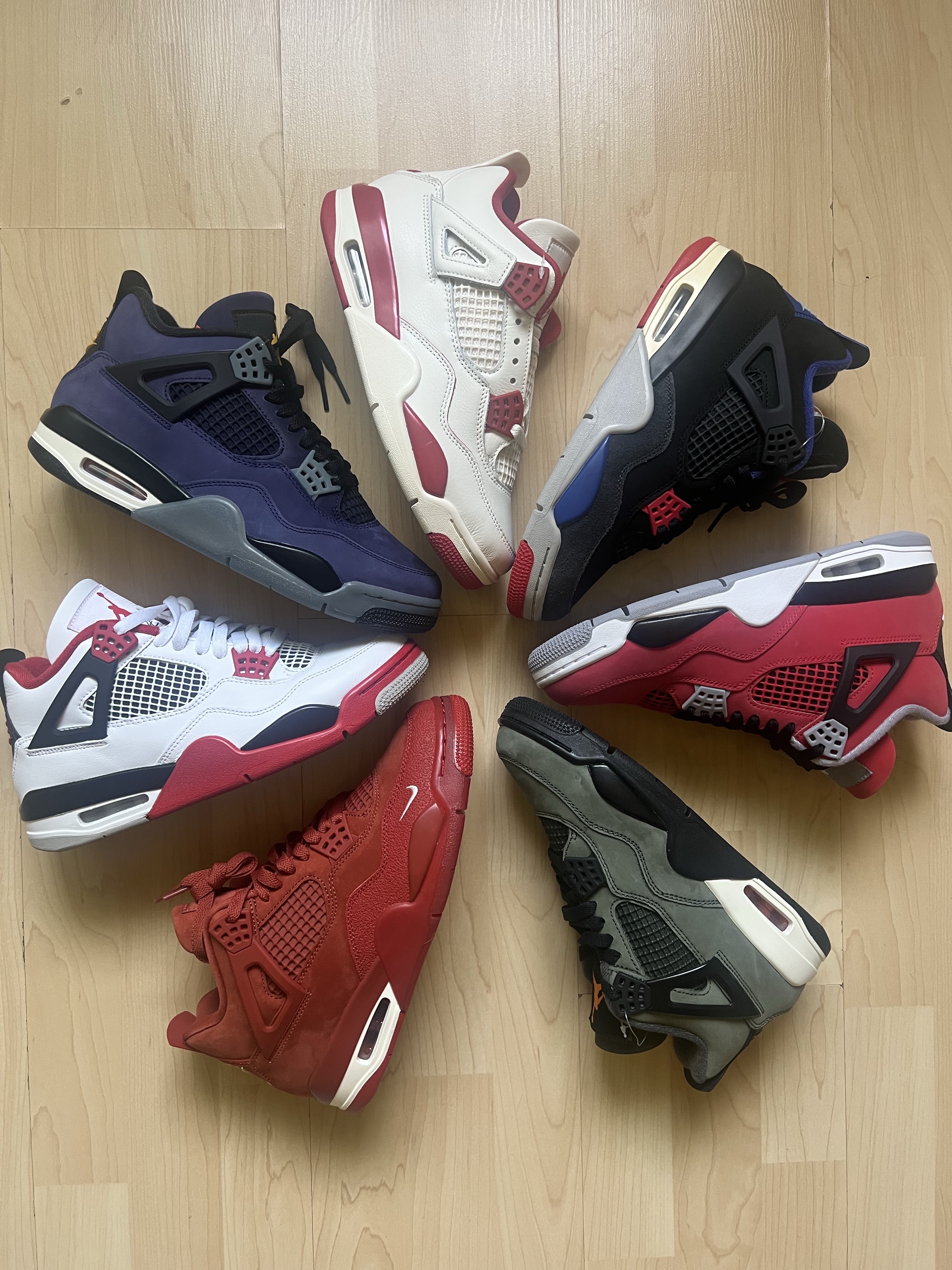 Jordan 4 x Undefeated Retro OG SP Deep Green and Clementine, Jordan 4 Retro Rare Air 착용 스타일 - 1