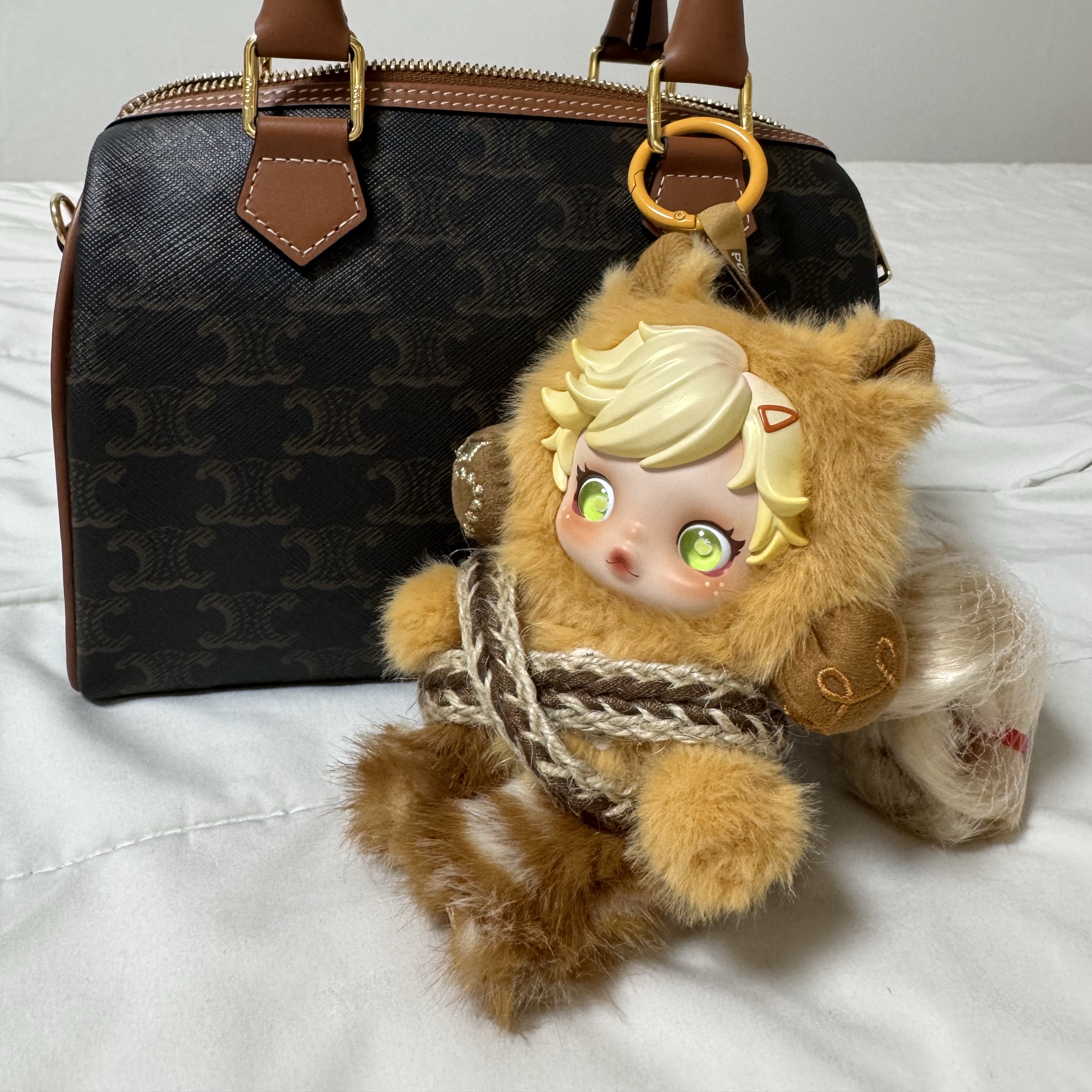 Pop Mart Skullpanda x My Little Pony Series Plush Doll Pendant Applejack (Opened Case) 착용 스타일