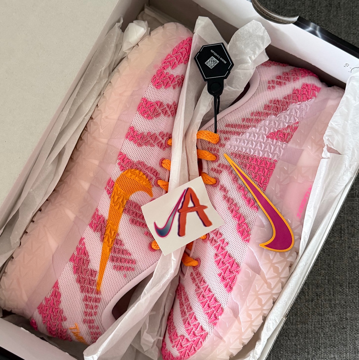Nike Ja 3 EP Pink Foam Silt Red 착용 스타일 - 1