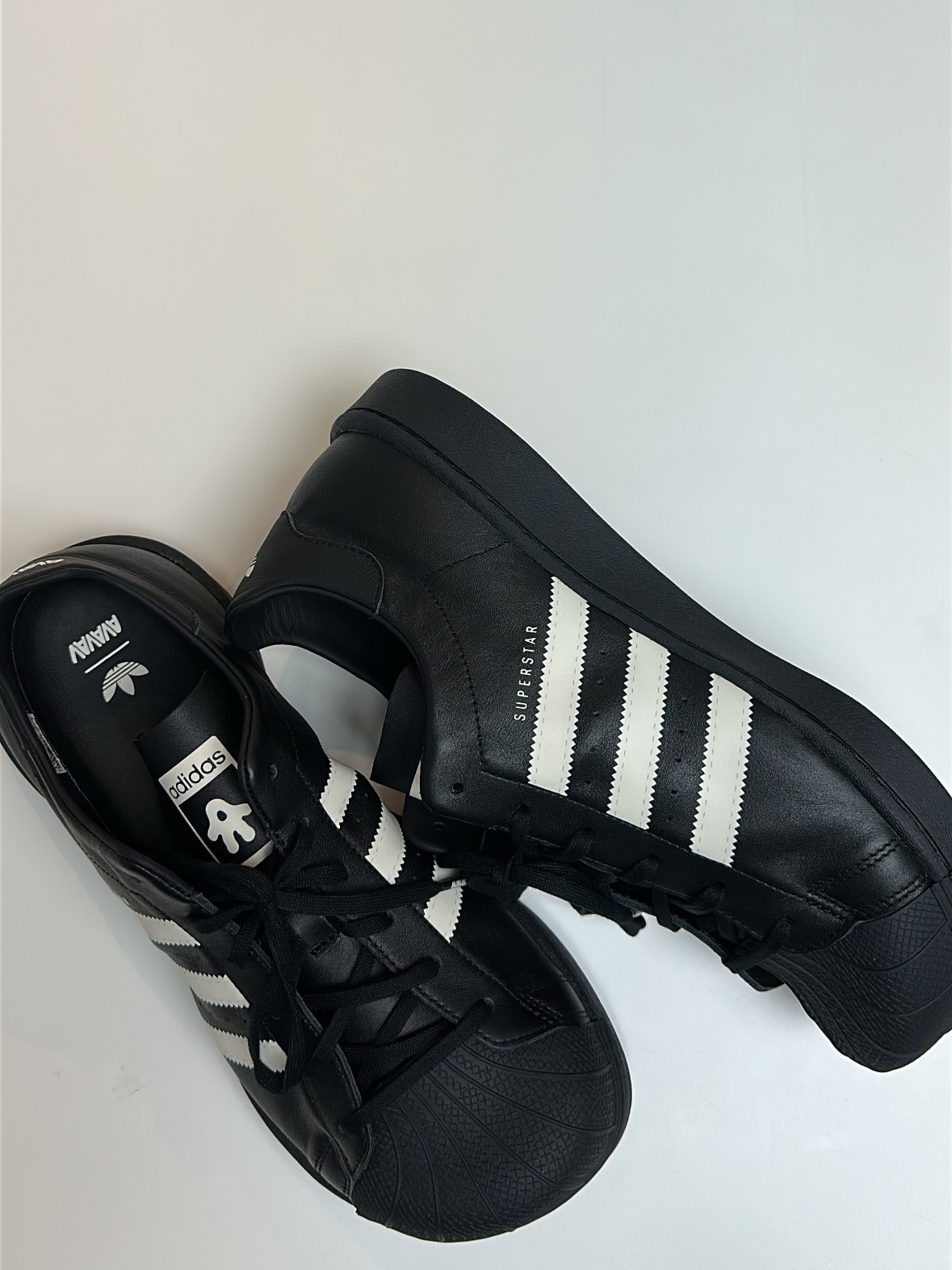 (W) Adidas x Avavav Superstar Core Black Mist Stone 착용 스타일