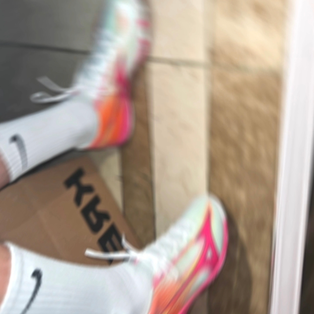 Mizuno Alpha III Elite AS White Pink, FC Barcelona Retro Jersey Setup Shorts Ivory 착용 스타일