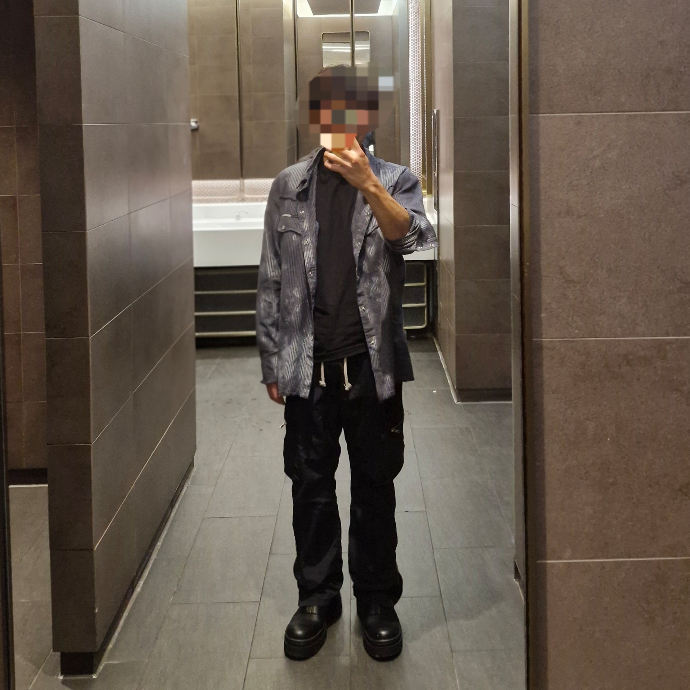 Thevinylhouse Raw Washed Vertical Shirts Navy 착용 스타일