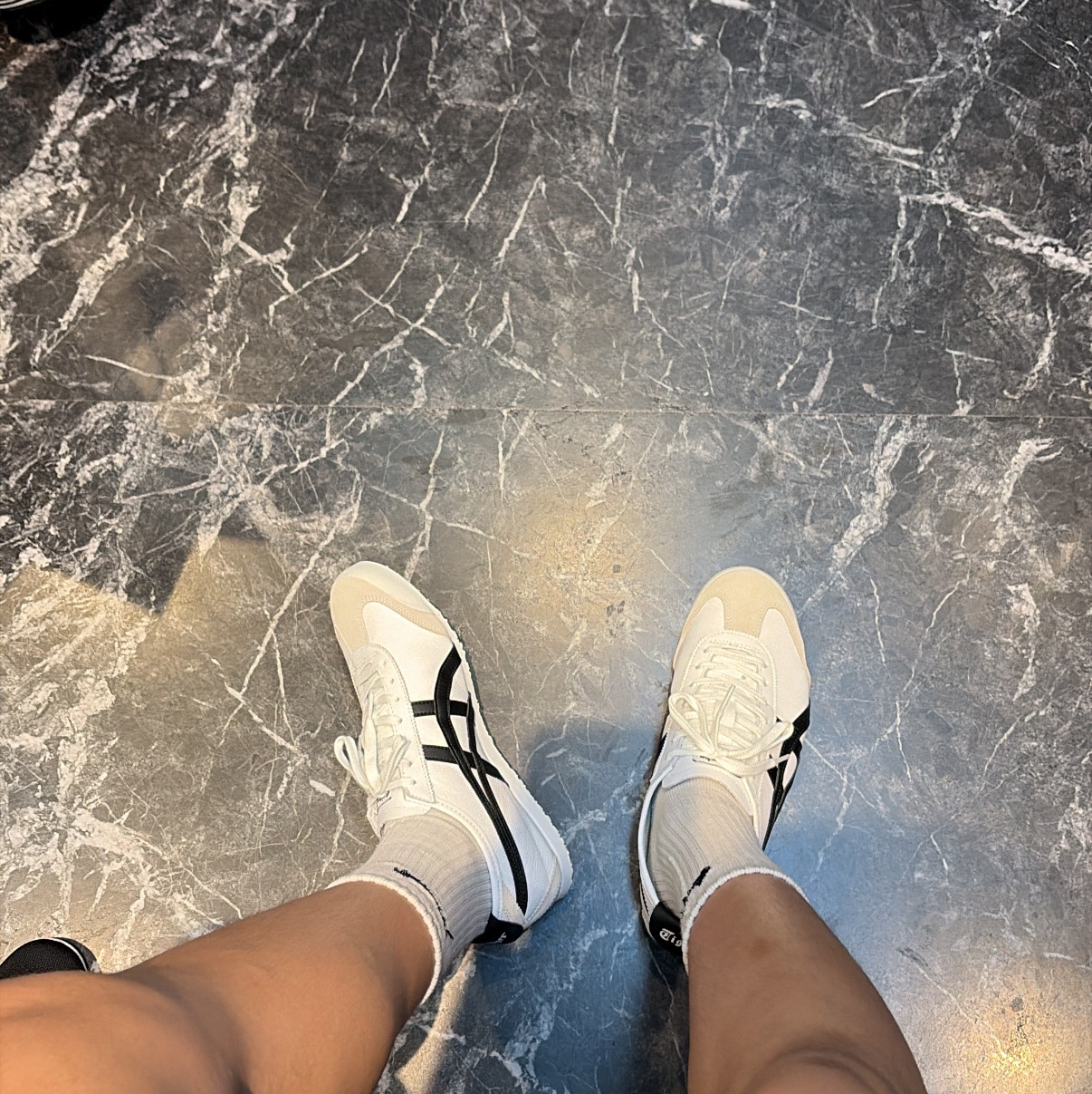 Onitsuka Tiger Mexico 66 White Black 착용 스타일