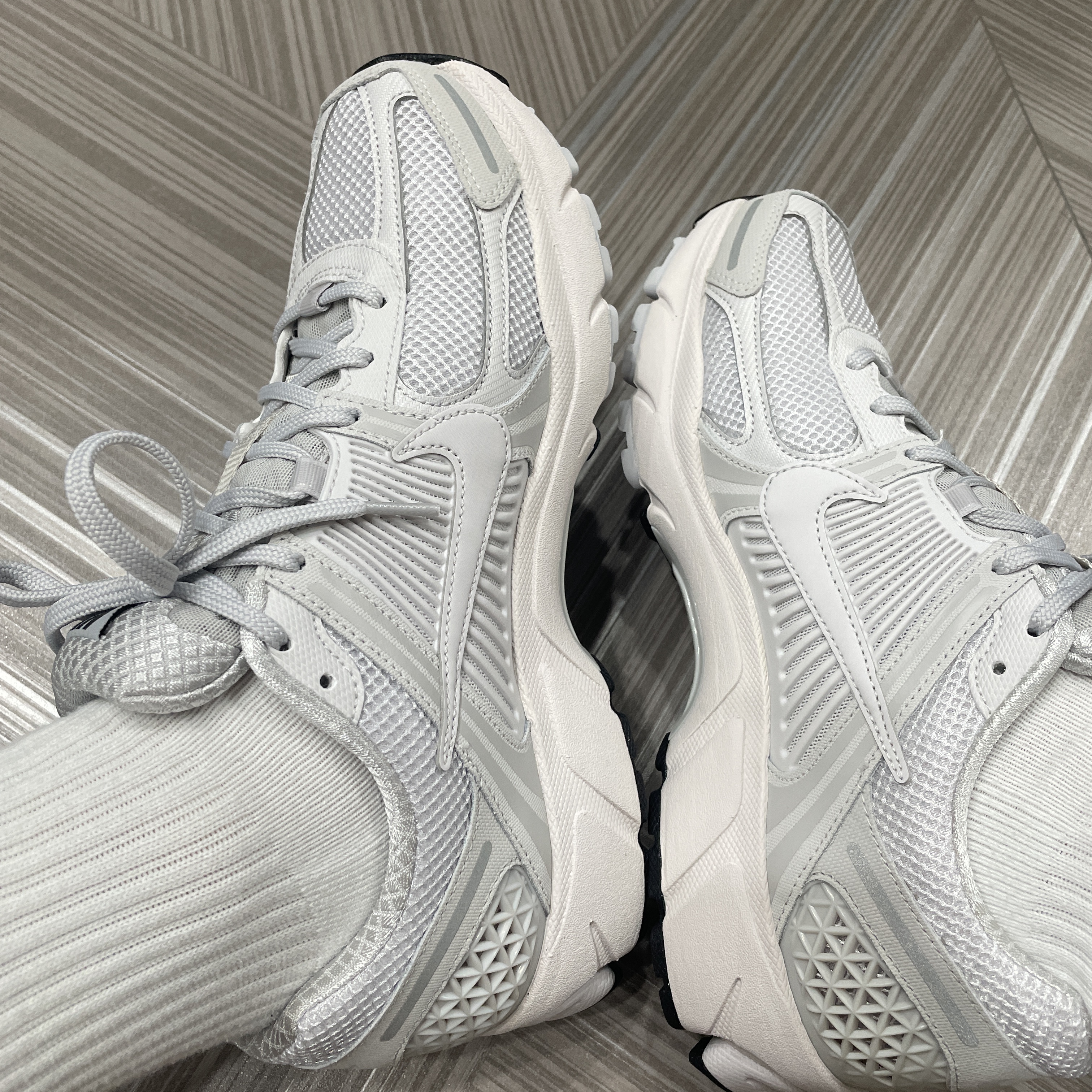 Nike Zoom Vomero 5 SP Vast Grey 2023 착용 스타일