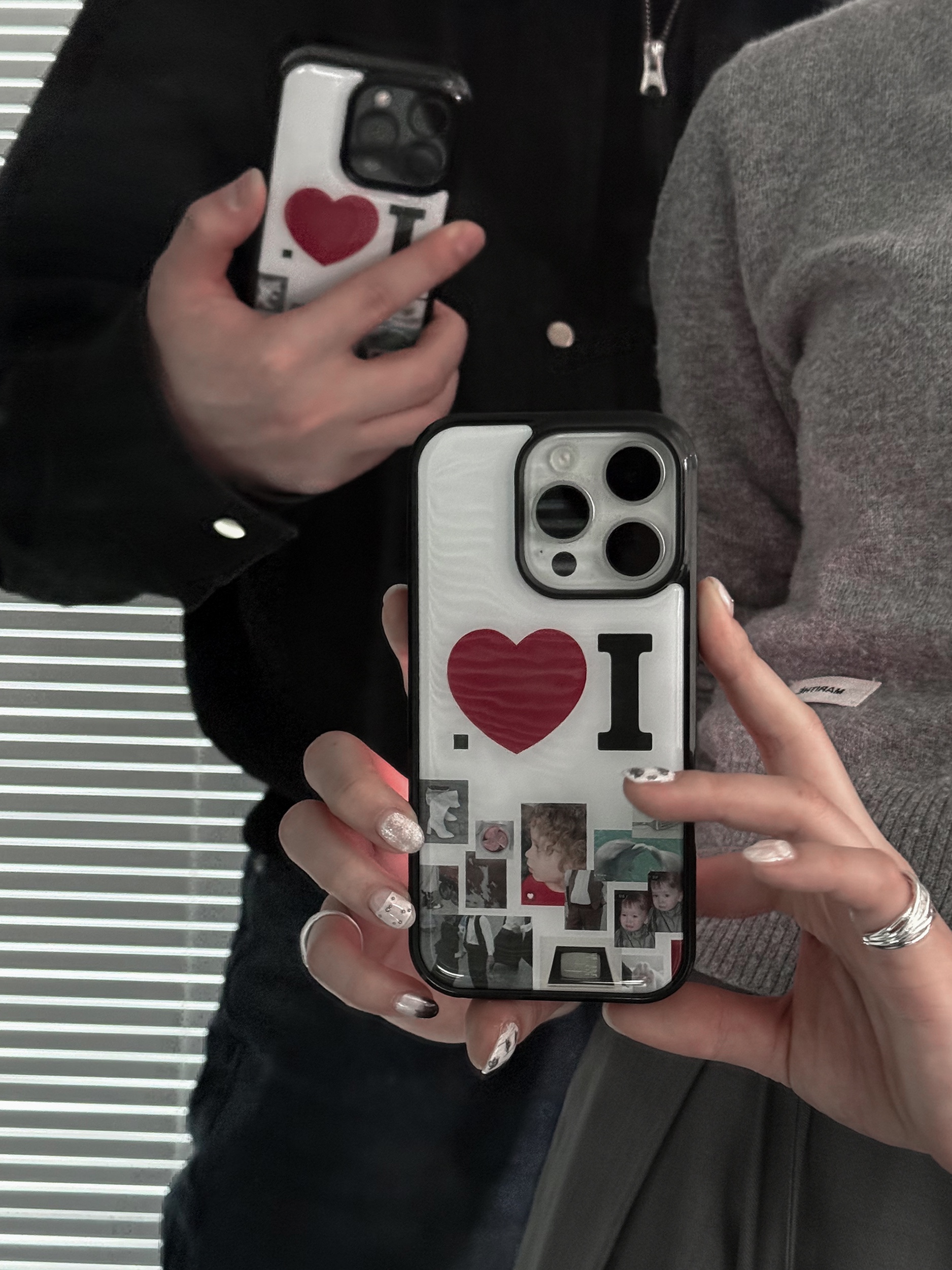 Duitproject I love Case Epoxy Case Black (DC016) 착용 스타일