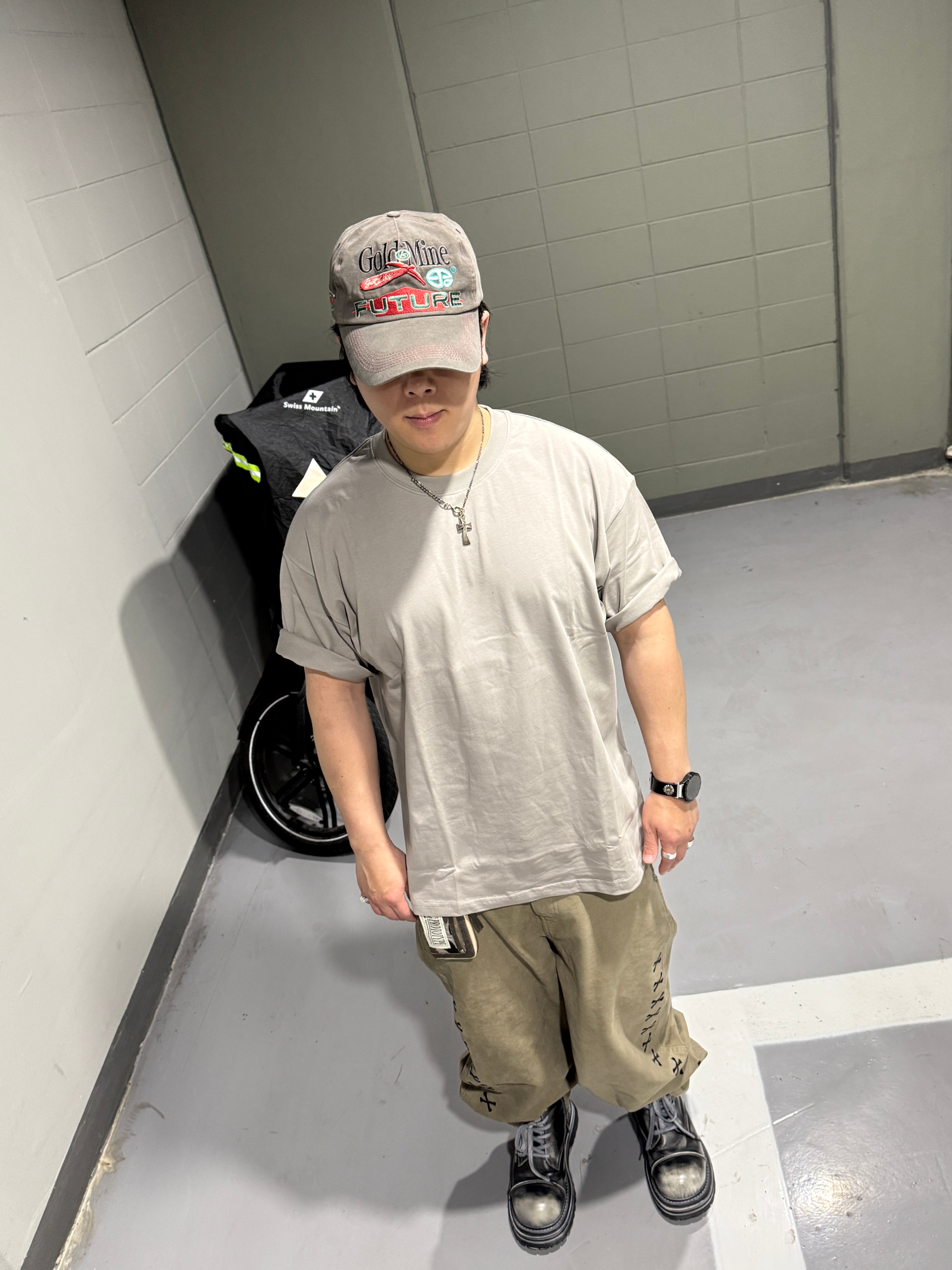 Aoiro The Death Of Chrome Work Pants Washed Olive 착용 스타일 - 3