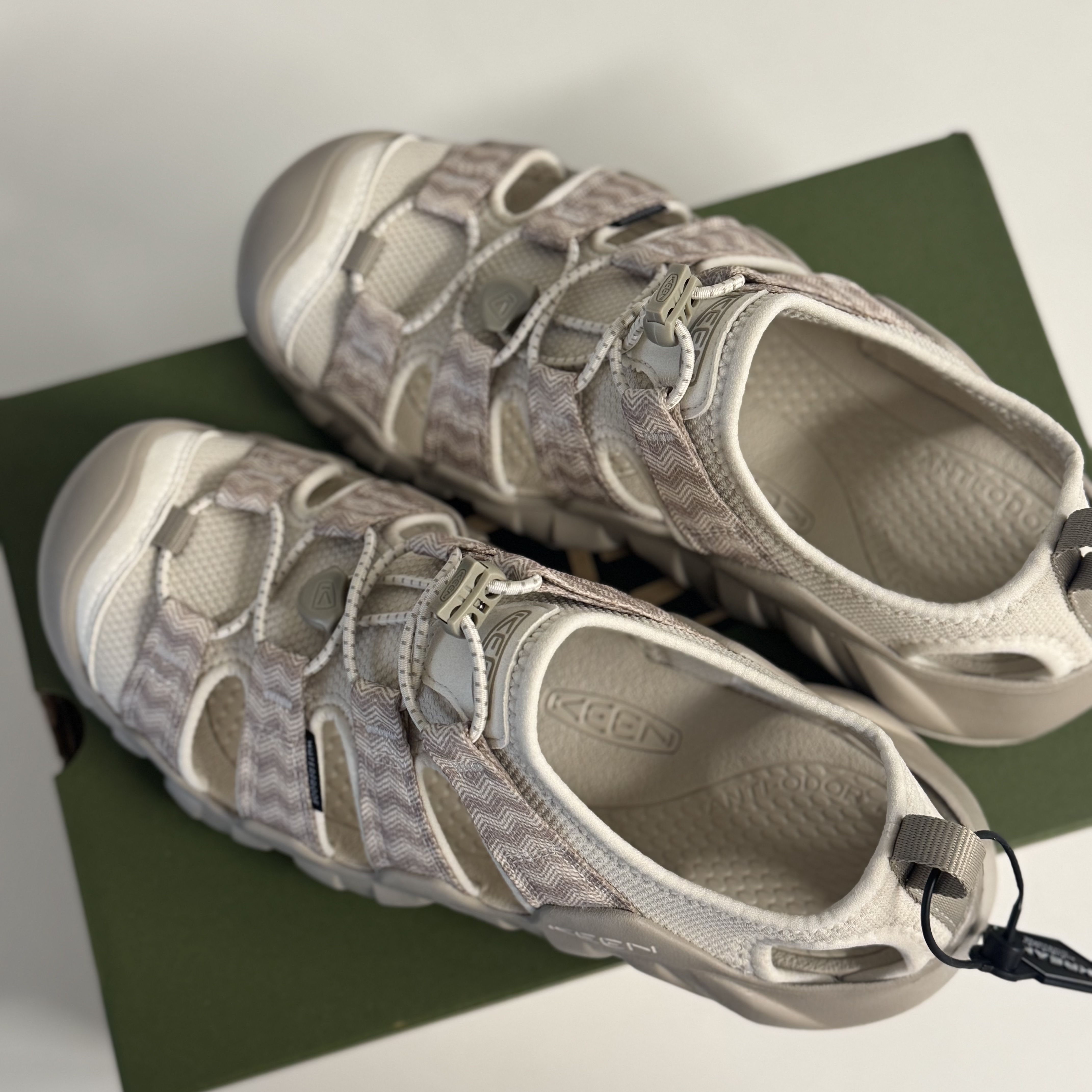 Keen Hyperport H2 Sandal Birch Plaza Taupe 착용 스타일 - 3