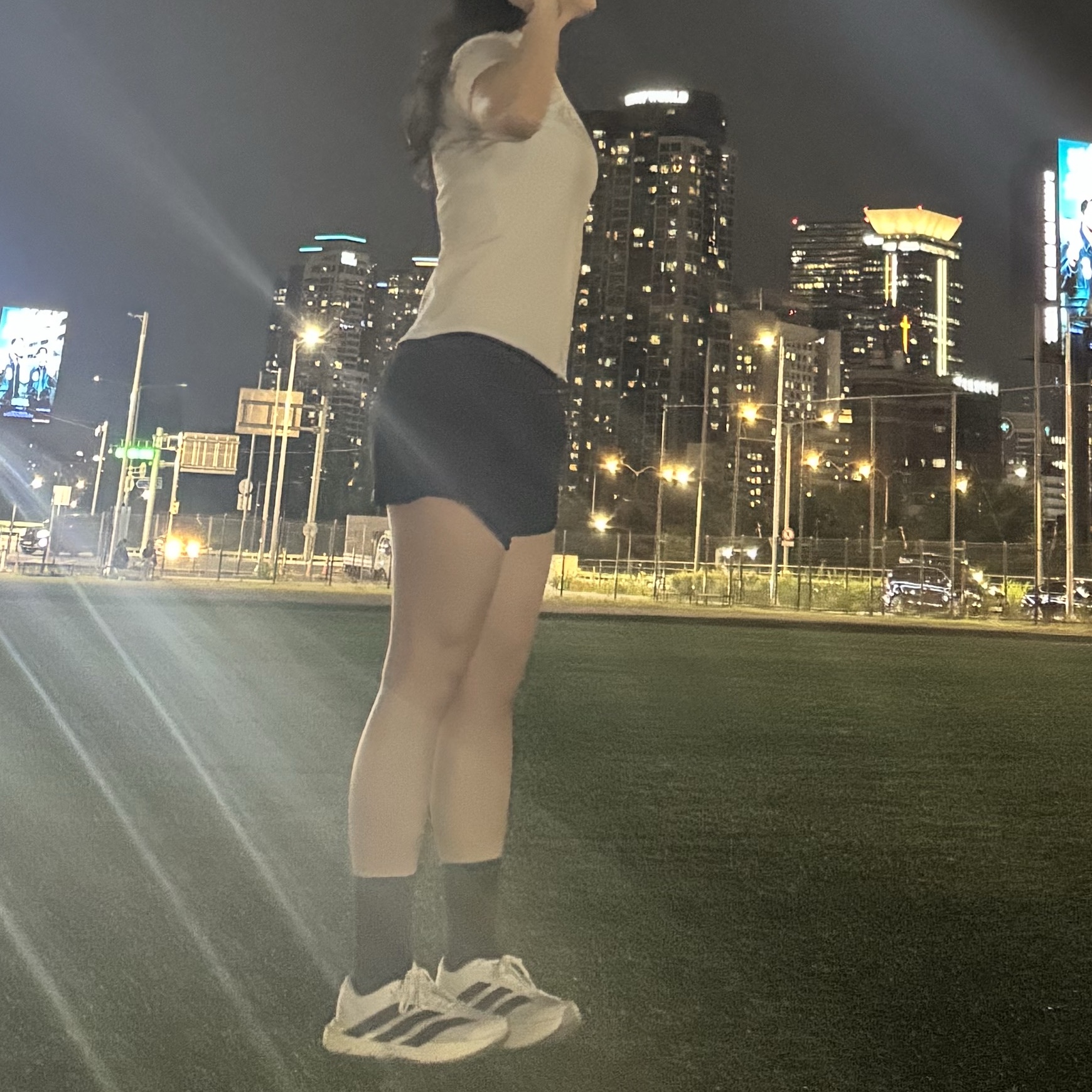 (W) Adidas Adizero EVO SL Cloud White Core Black, (W) Nike One Swoosh Dri-Fit Mid-Rise Loose 3 Inch Brief-Lined Running Shorts Black White - Asia 착용 스타일