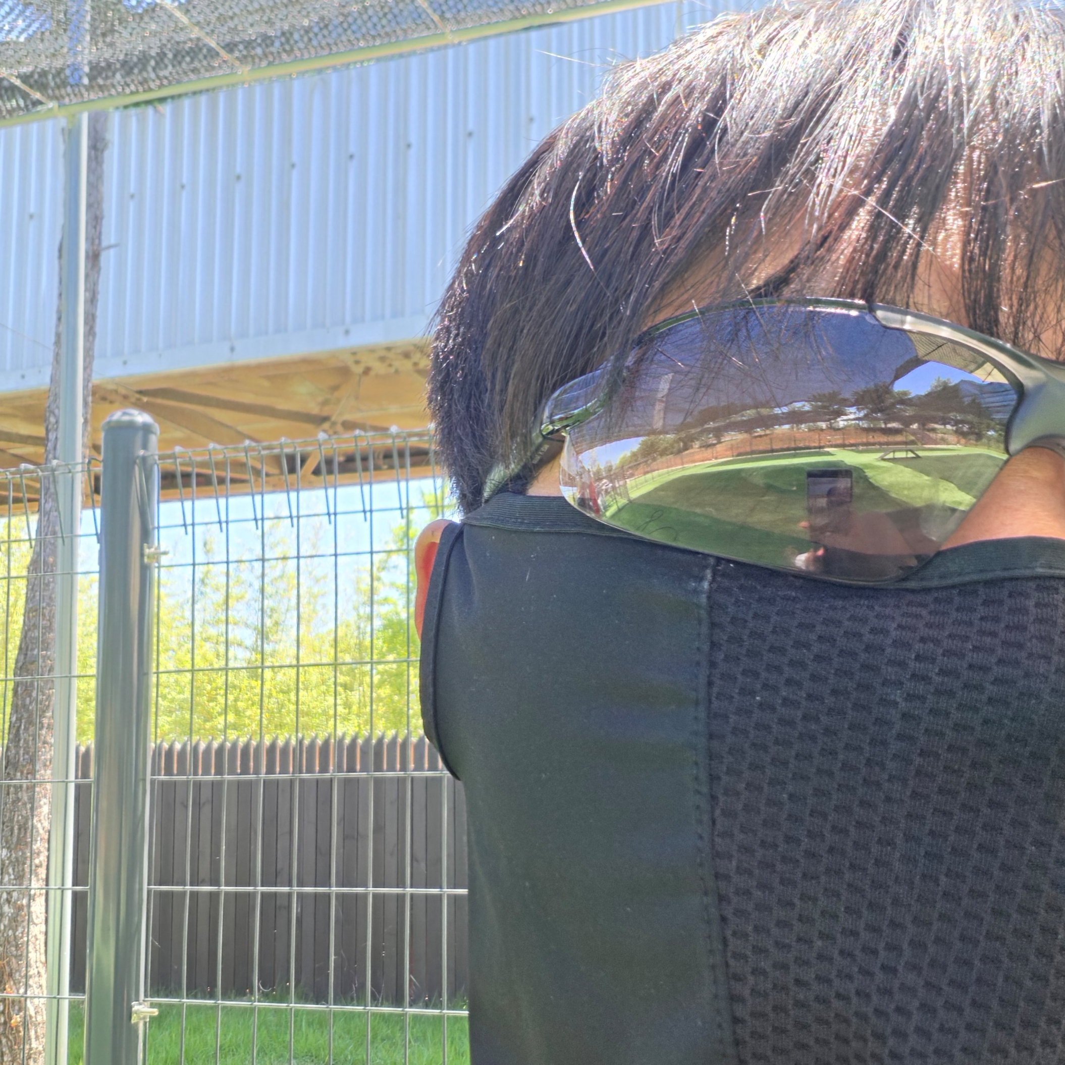 Montbell Shield Glasses Light Gray 착용 스타일