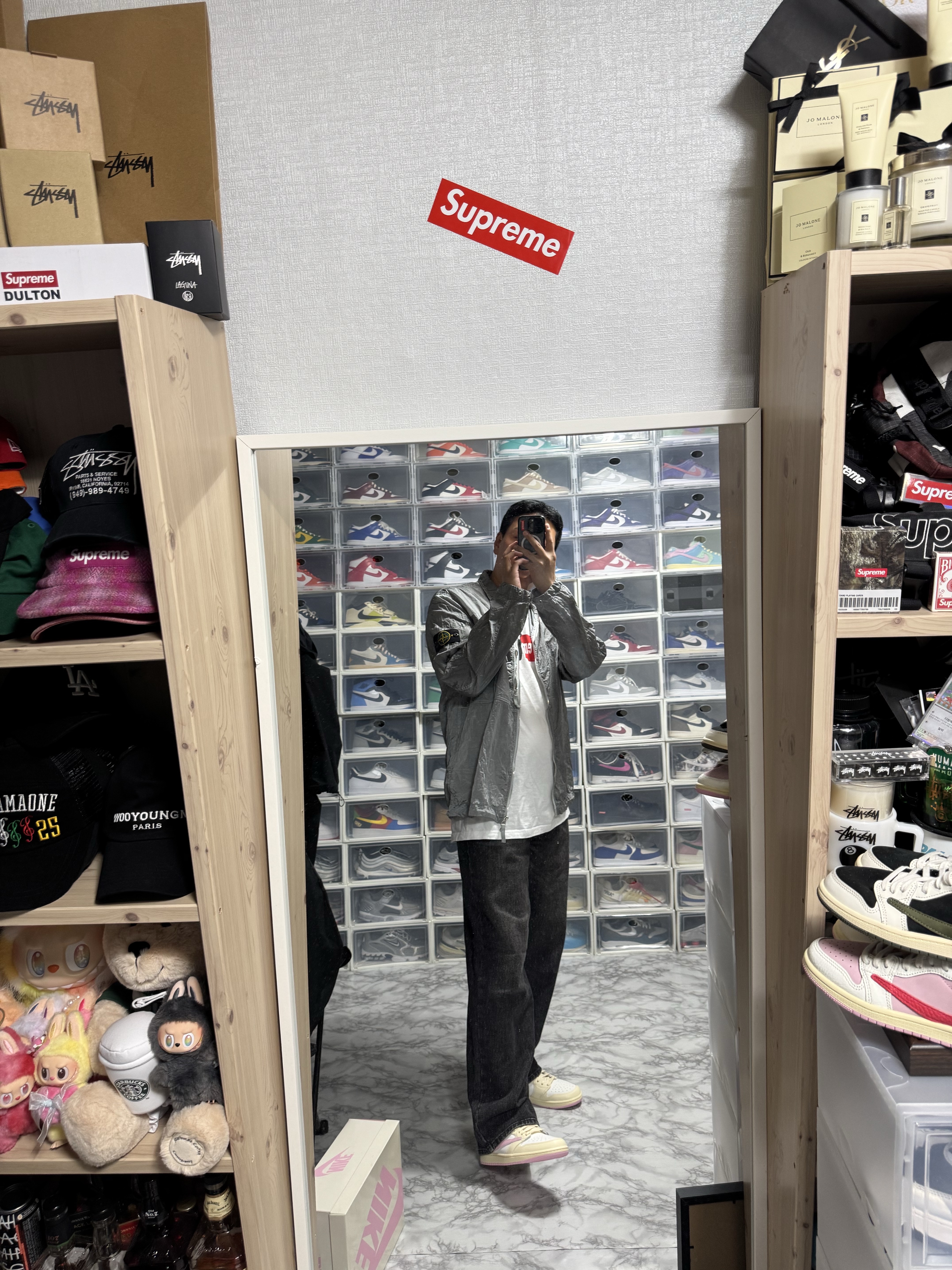 Jordan 1 x Travis Scott Retro Low OG SP Sail Tropical Pink, Jordan 1 x Travis Scott Retro Low OG SP Muslin Shy Pink 착용 스타일 - 3