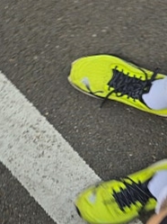 Puma Deviate Nitro 3 Yellow Alert Black 착용 스타일 - 2