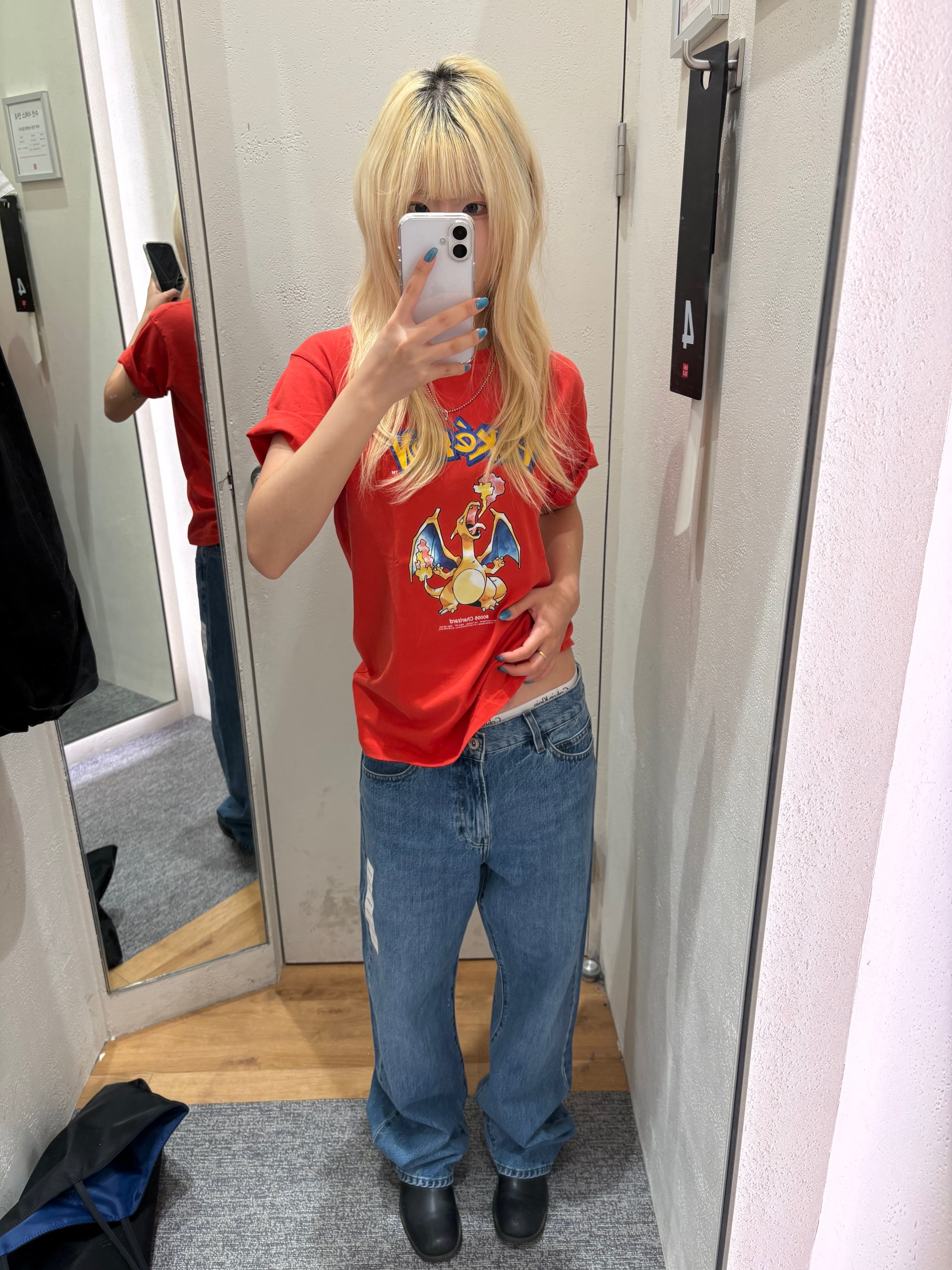 (W) Uniqlo x JW Anderson Straight Jeans Longer Length Blue, Uniqlo UT x Pokemon Graphic T-Shirt 1A White 착용 스타일