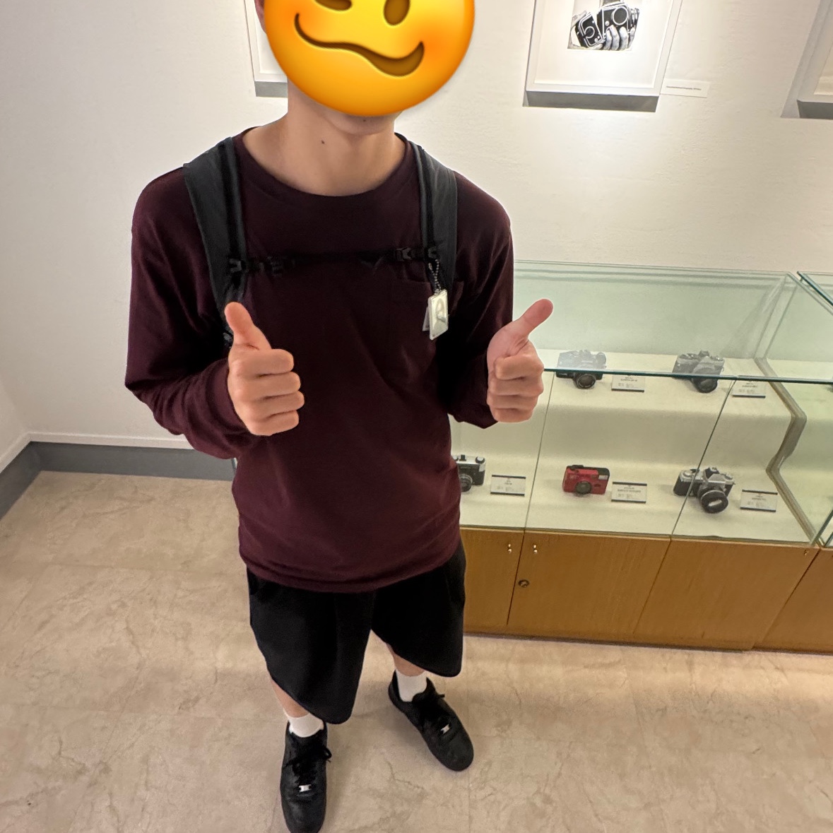 Carhartt Loose Fit Heavyweight Regular Long Sleeve Pocket T-Shirt Port, Nike Air Force 1 '07 Low Triple Black 착용 스타일 - 2