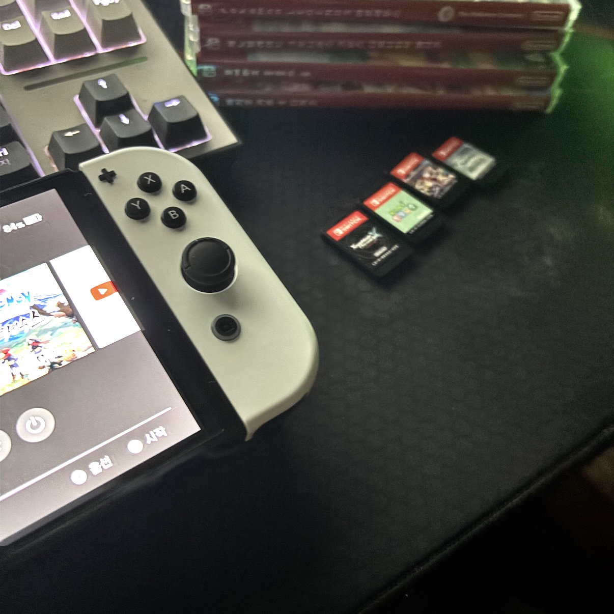 Nintendo Switch OLED White (Korean Ver.), Nintendo Switch Pokemon Legends: Arceus (Korean Ver.) 착용 스타일