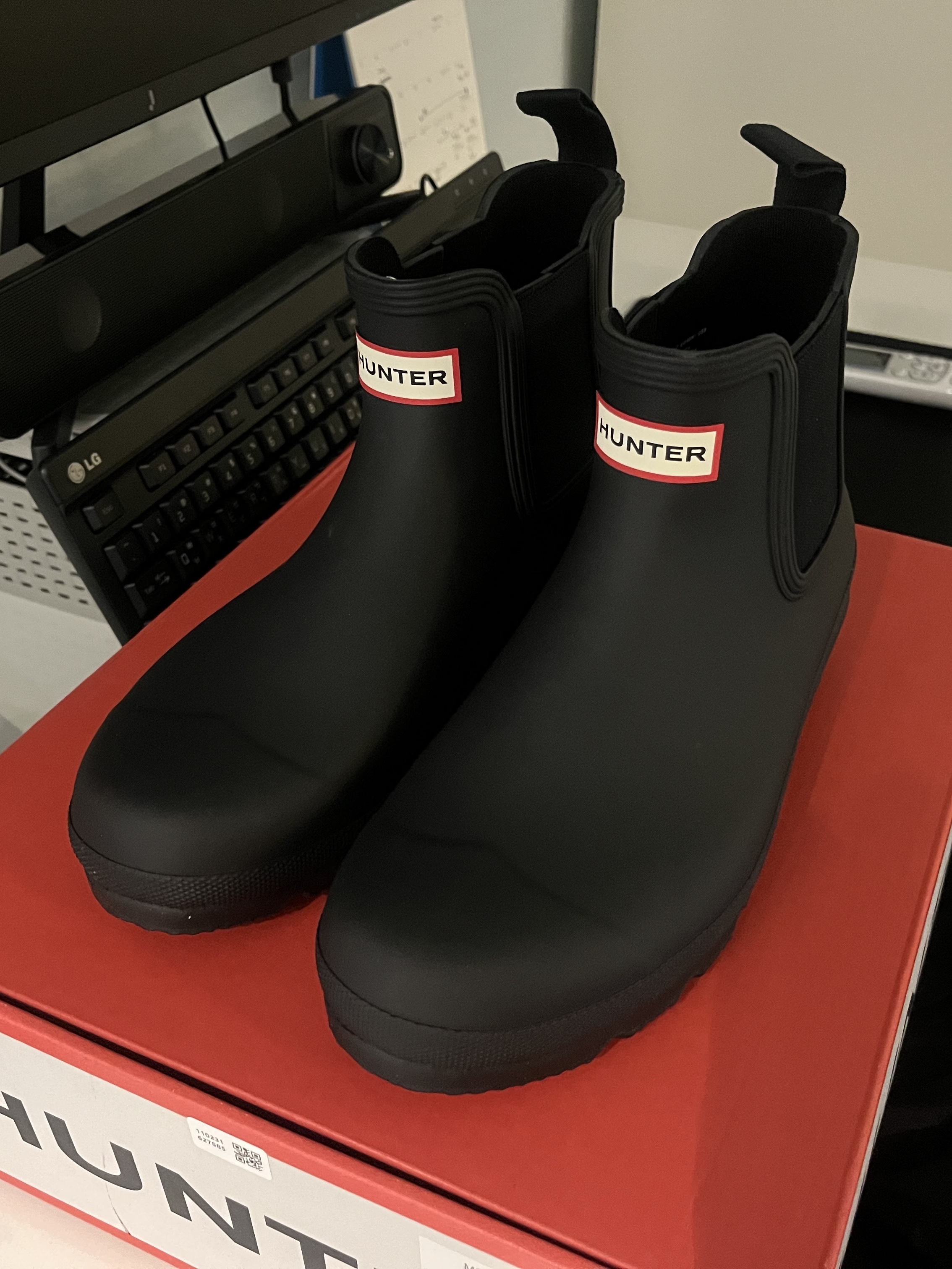 Hunter Original Chelsea Boots Black 착용 스타일 - 3