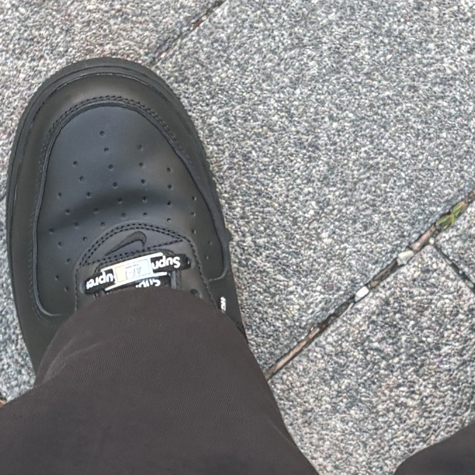 Nike x Supreme Air Force 1 Low Black 착용 스타일