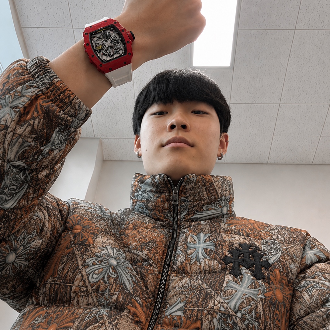 Nike x Drake Nocta x Chrome Hearts Puffer Jacket Realtree Camo - US/EU, Chrome Hearts Silichrome CH Cross Single Hoop Earring White 2025 착용 스타일