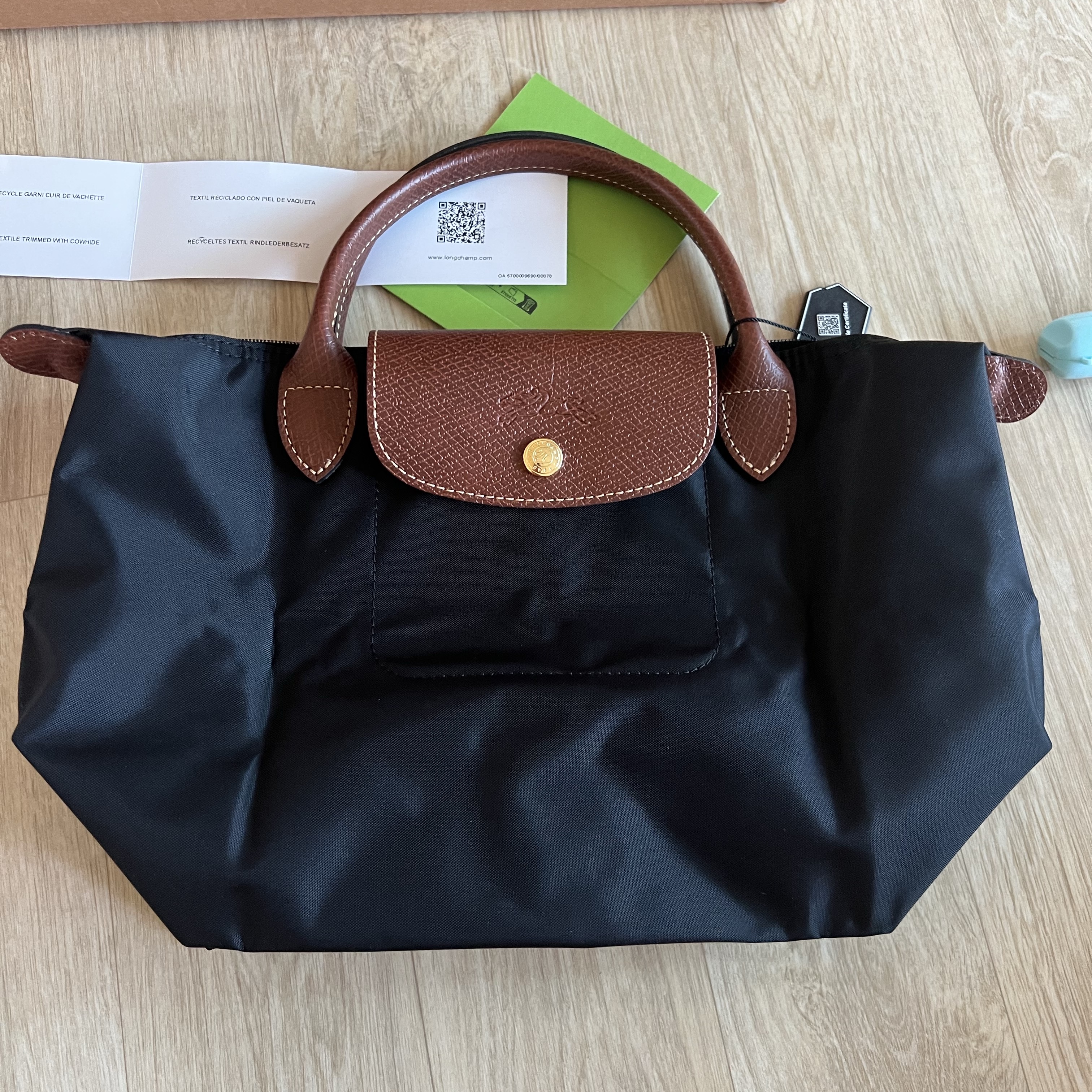 Longchamp Le Pliage Original Handbag S Black 착용 스타일