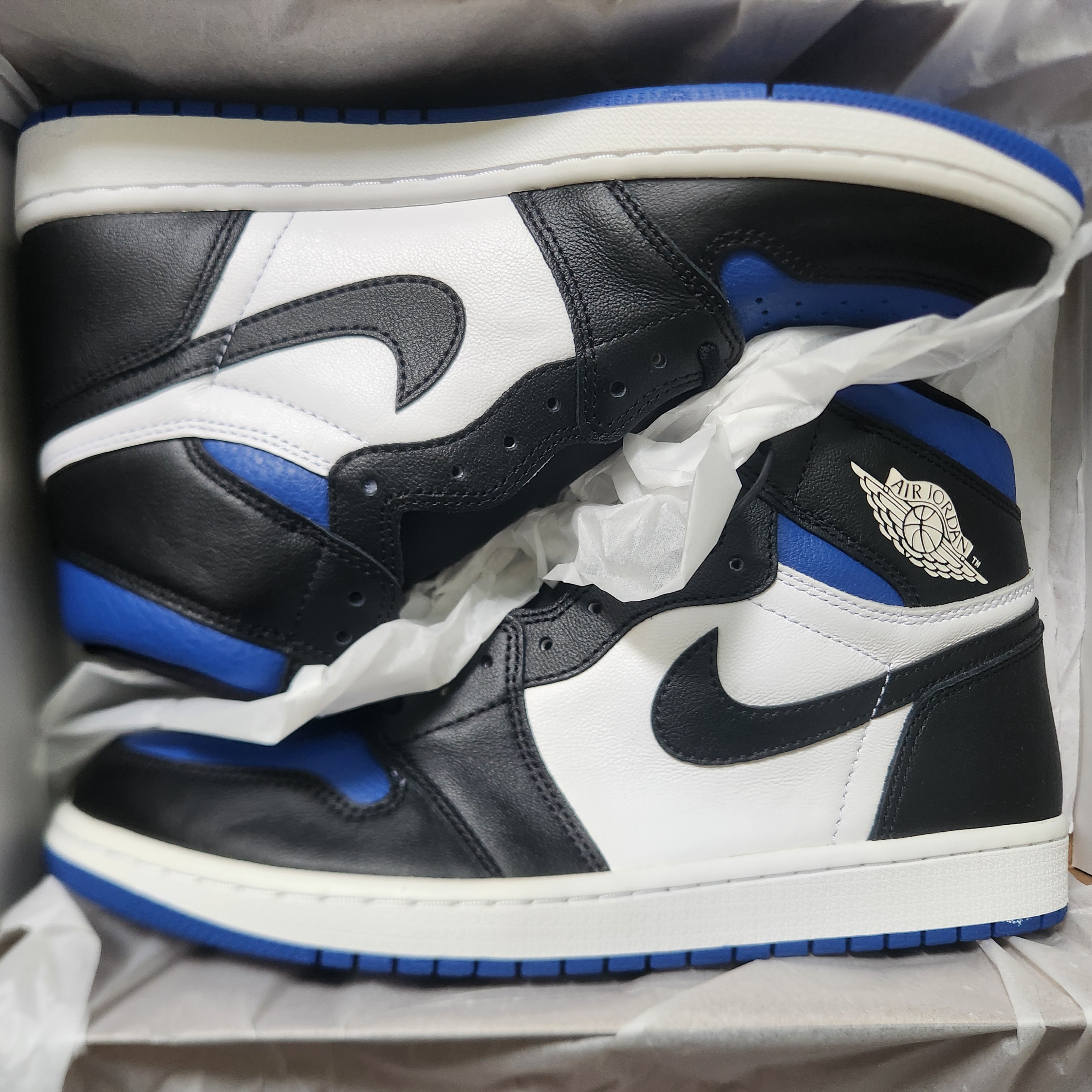 Jordan 1 Retro High OG Royal Toe 착용 스타일 - 2