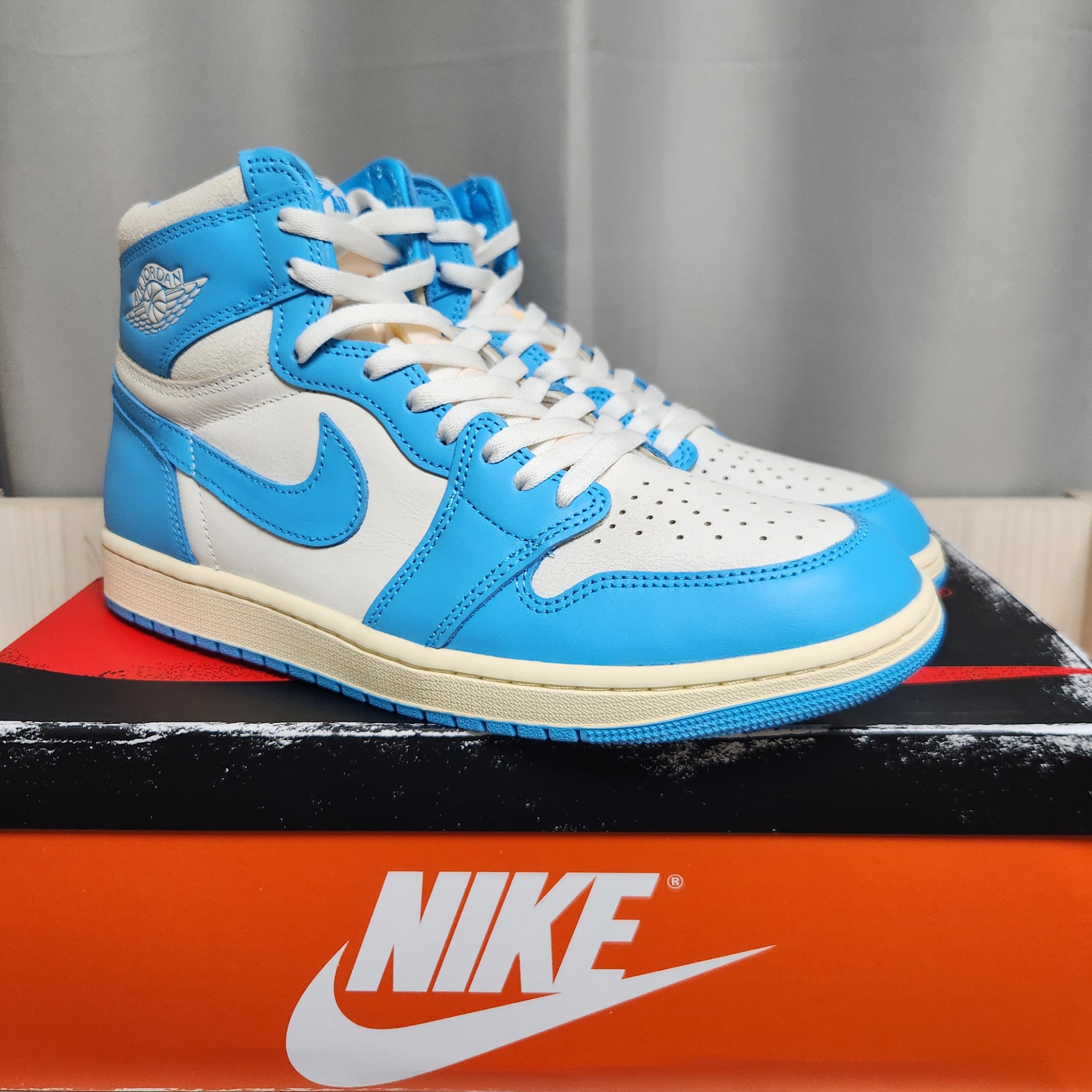 Jordan 1 Retro High OG UNC Reimagined 착용 스타일