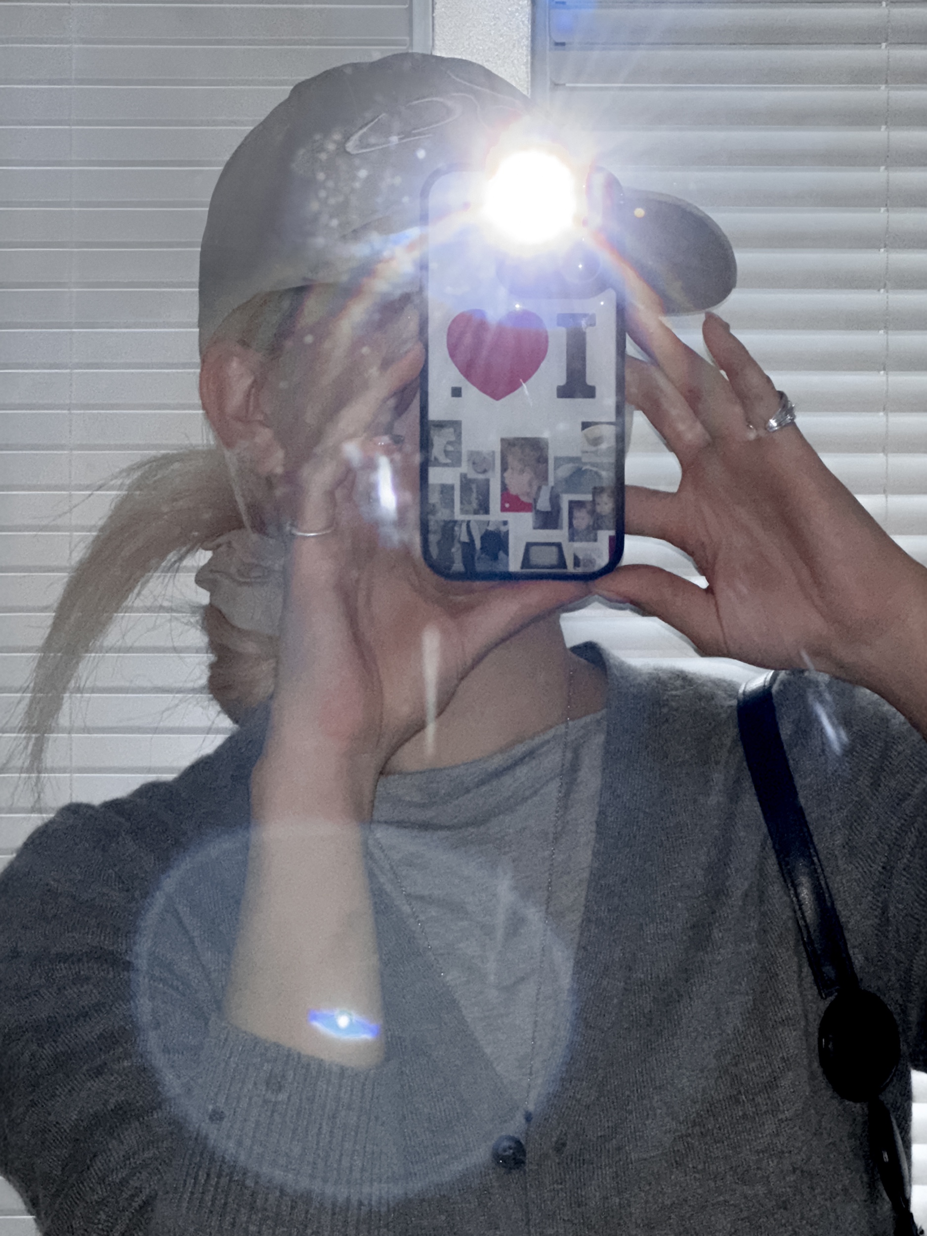 Duitproject I love Case Epoxy Case Black (DC016) 착용 스타일