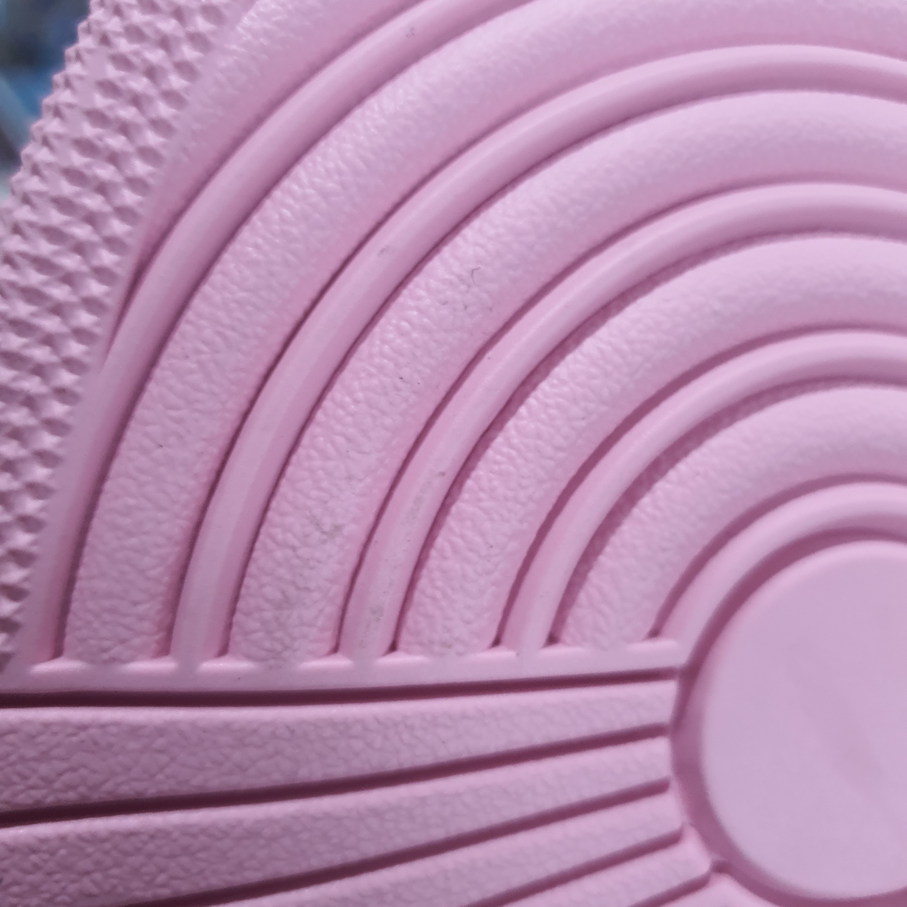 Jordan 1 x Travis Scott Retro Low OG SP Muslin Shy Pink 착용 스타일 - 5