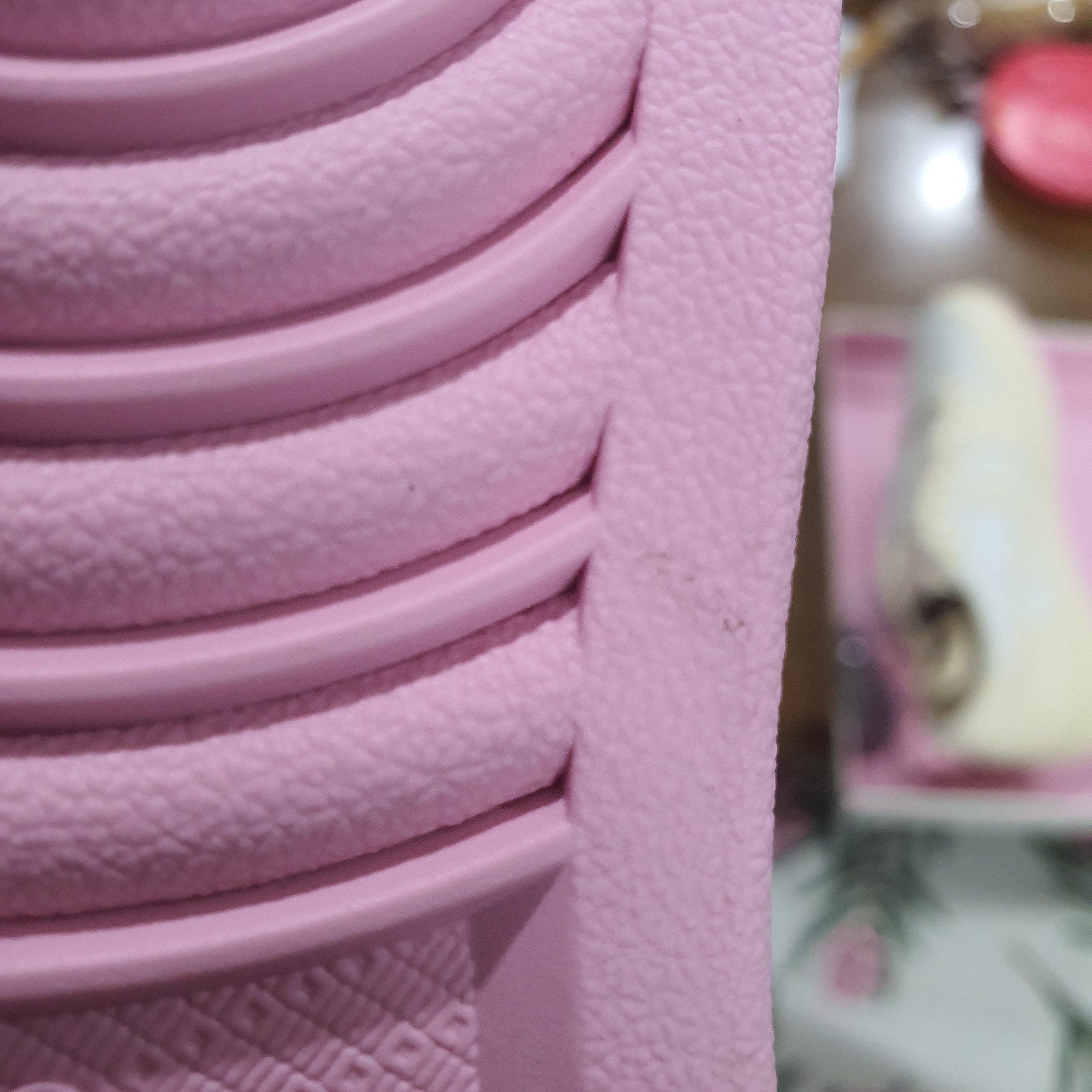 Jordan 1 x Travis Scott Retro Low OG SP Muslin Shy Pink 착용 스타일 - 6