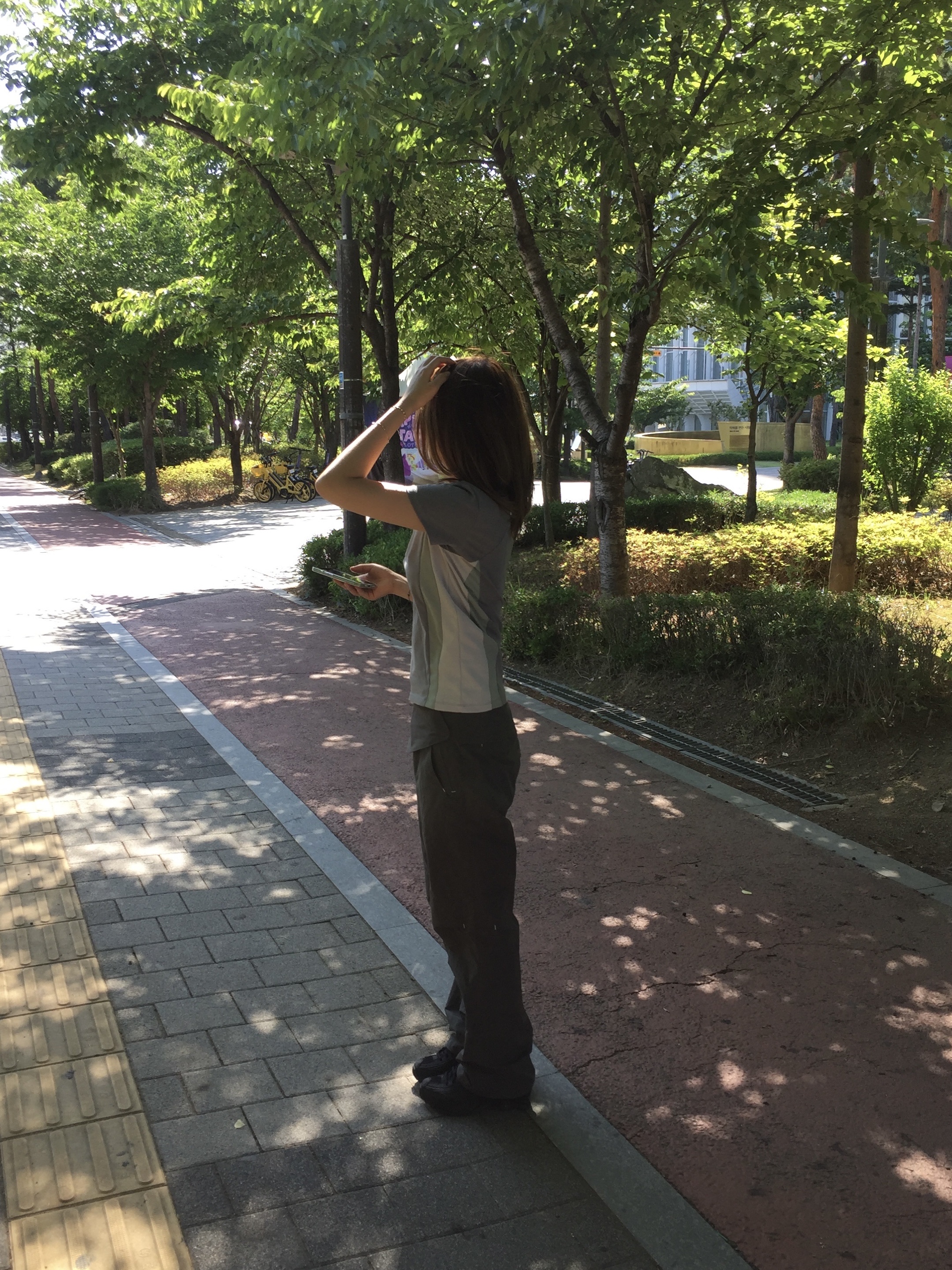 Sansan Gear X NCT WISH Pants Charcoal, (W) Nike Shox R4 Black 착용 스타일 - 2