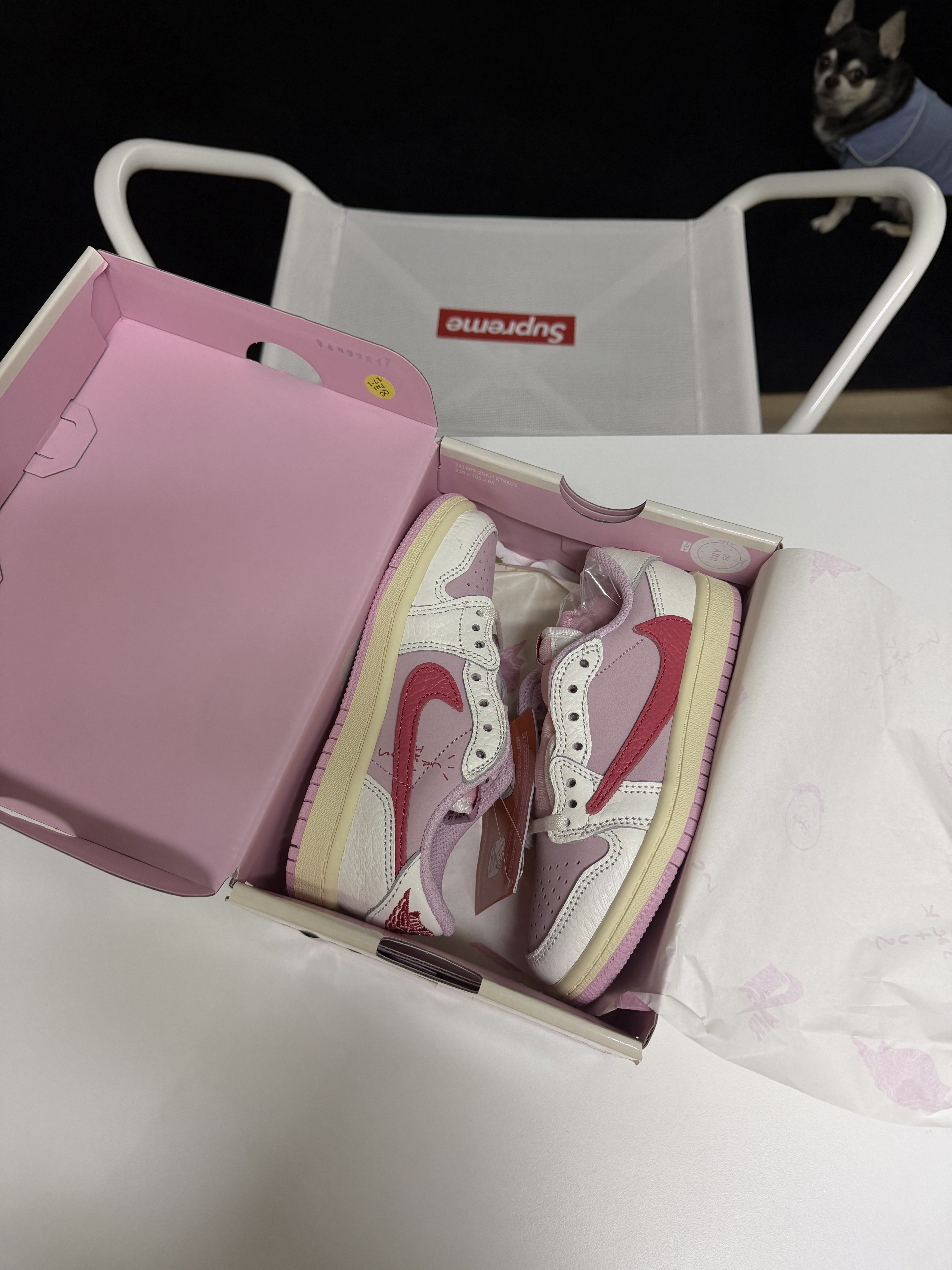 Jordan 1 x Travis Scott Retro Low OG SP Sail Tropical Pink, (PS) Jordan 1 x Travis Scott Retro Low OG SP Sail Tropical Pink 착용 스타일 - 1