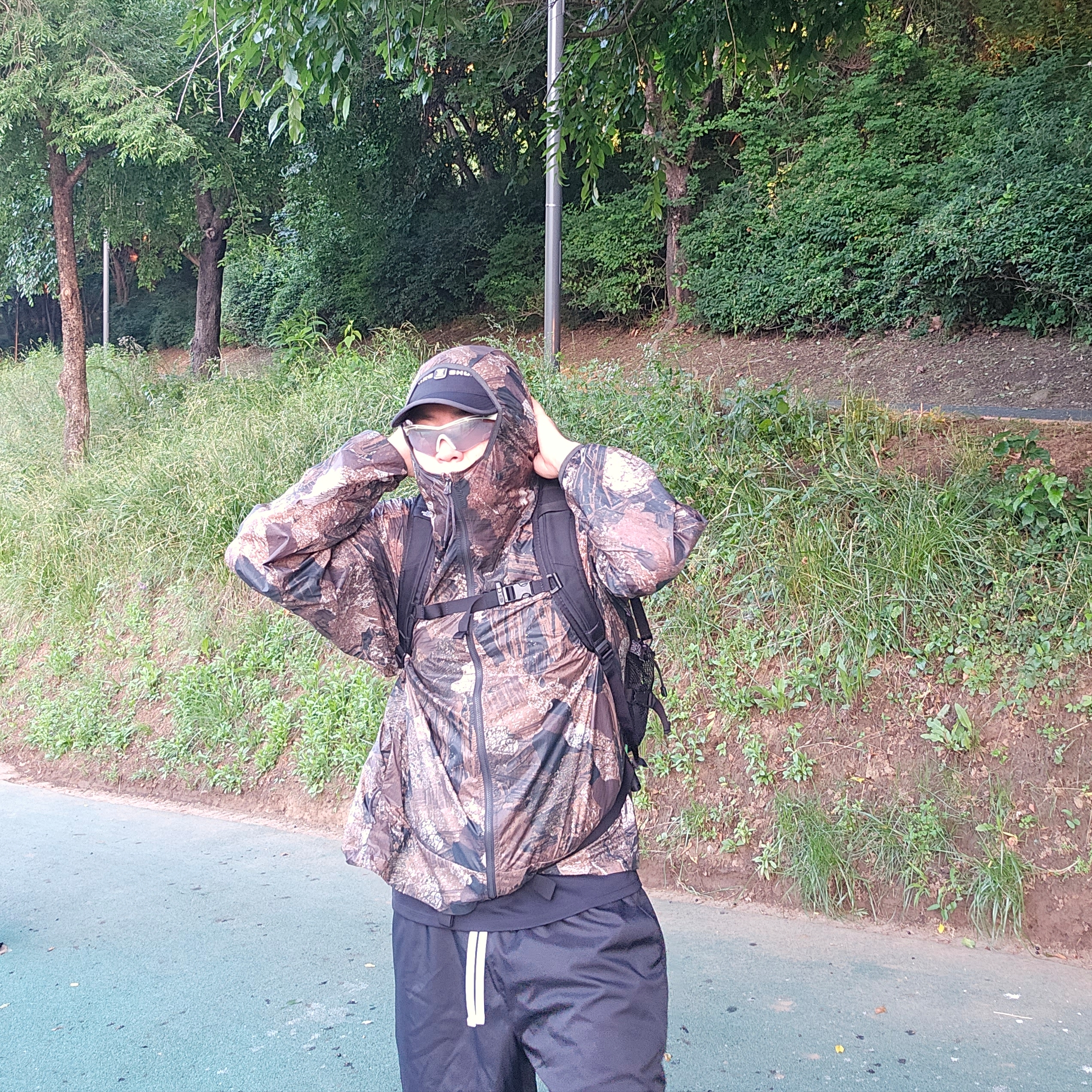 Nike ACG Windproof Cinder Cone Jacket Ironstone - US/EU, Nike NSW Woven Shorts Black - Asia 착용 스타일 - 1