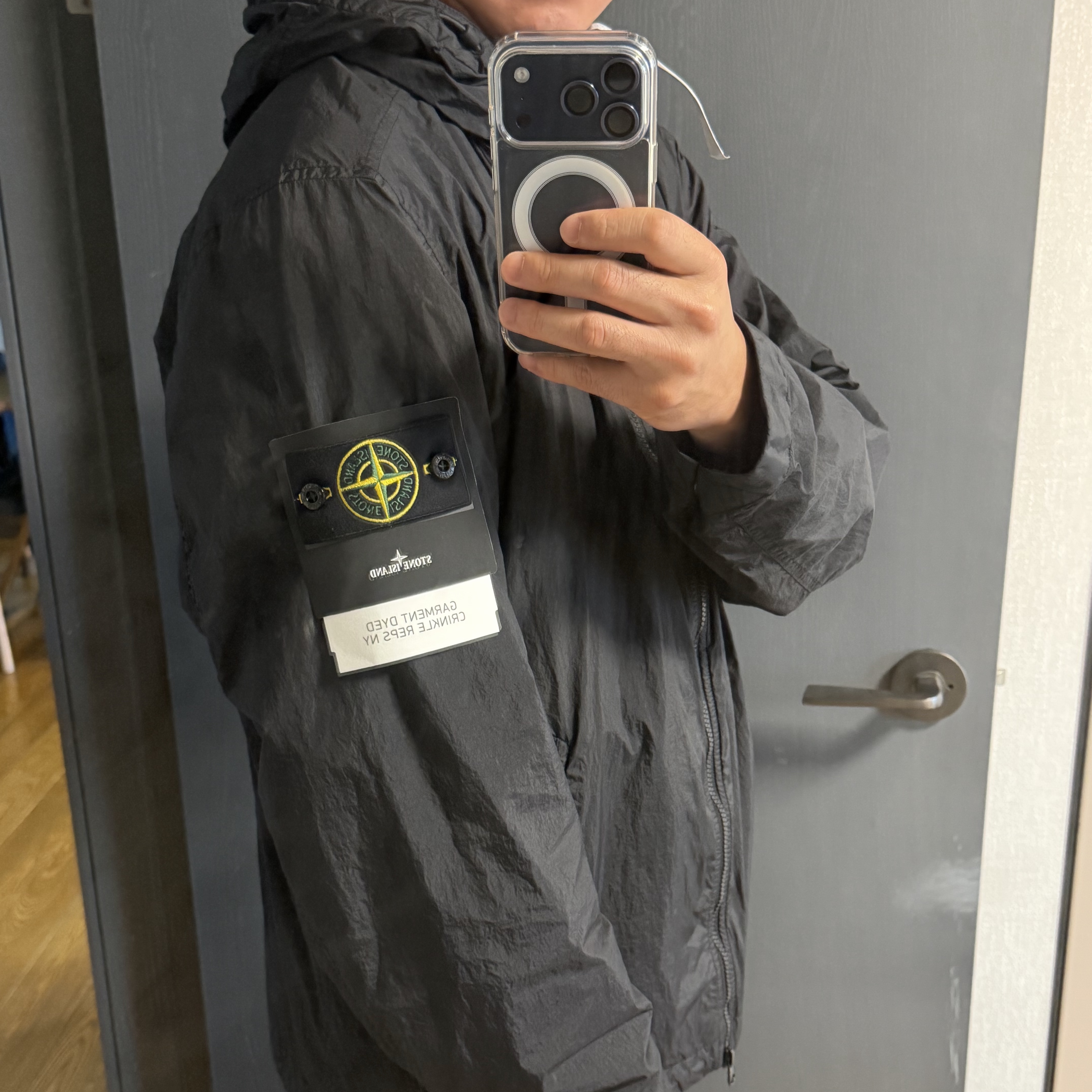 Stone Island 4100001 Crinkle Reps NY Hooded Jacket with Wind Resistance and Anti-Drop Black - 26SS 착용 스타일 - 4