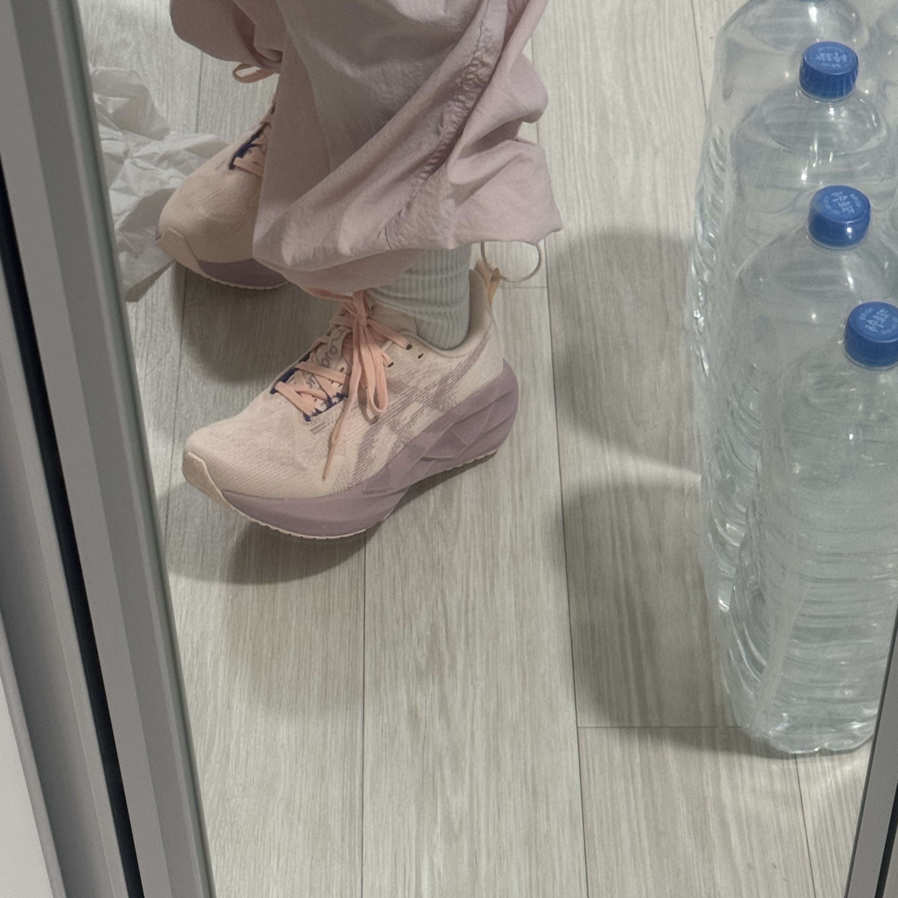(W) Asics Novablast 5 Pearl Pink Morganite 착용 스타일