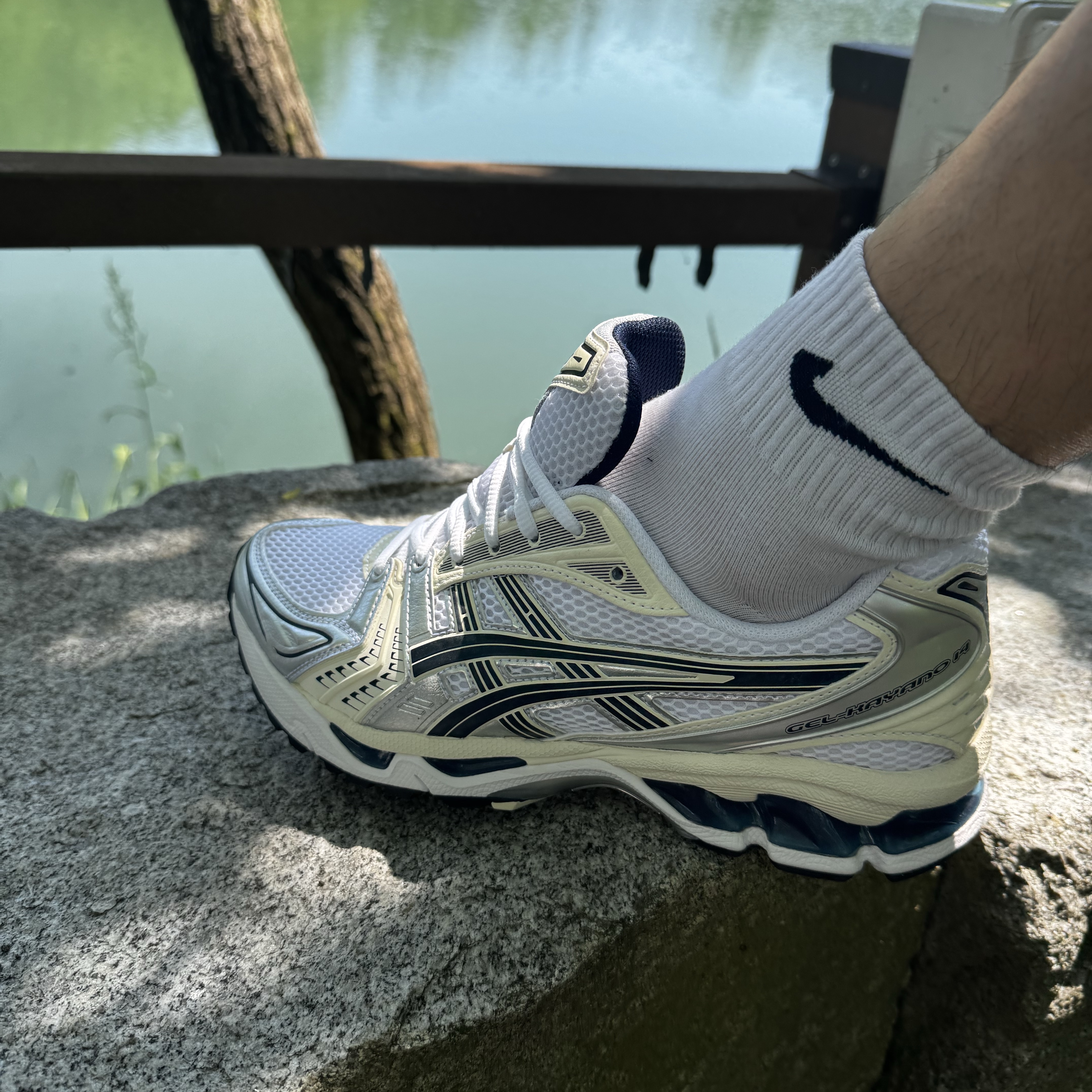 (W) Asics Gel-Kayano 14 White Midnight 착용 스타일 - 2