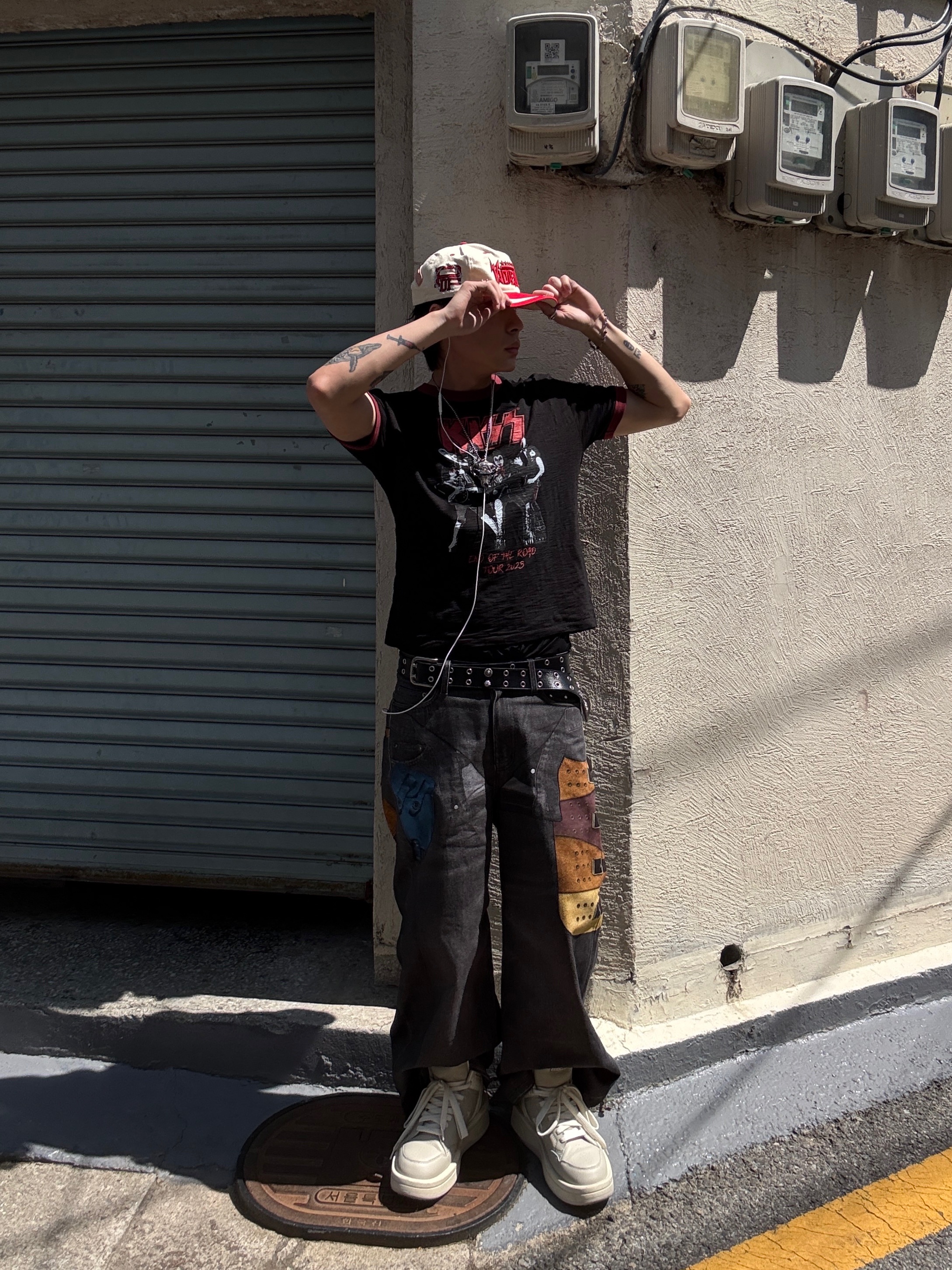 Converse x Drkshdw Turbowpn Pelican, MAINBOOTH X KISS End of the Road T-shirt Black 착용 스타일 - 4