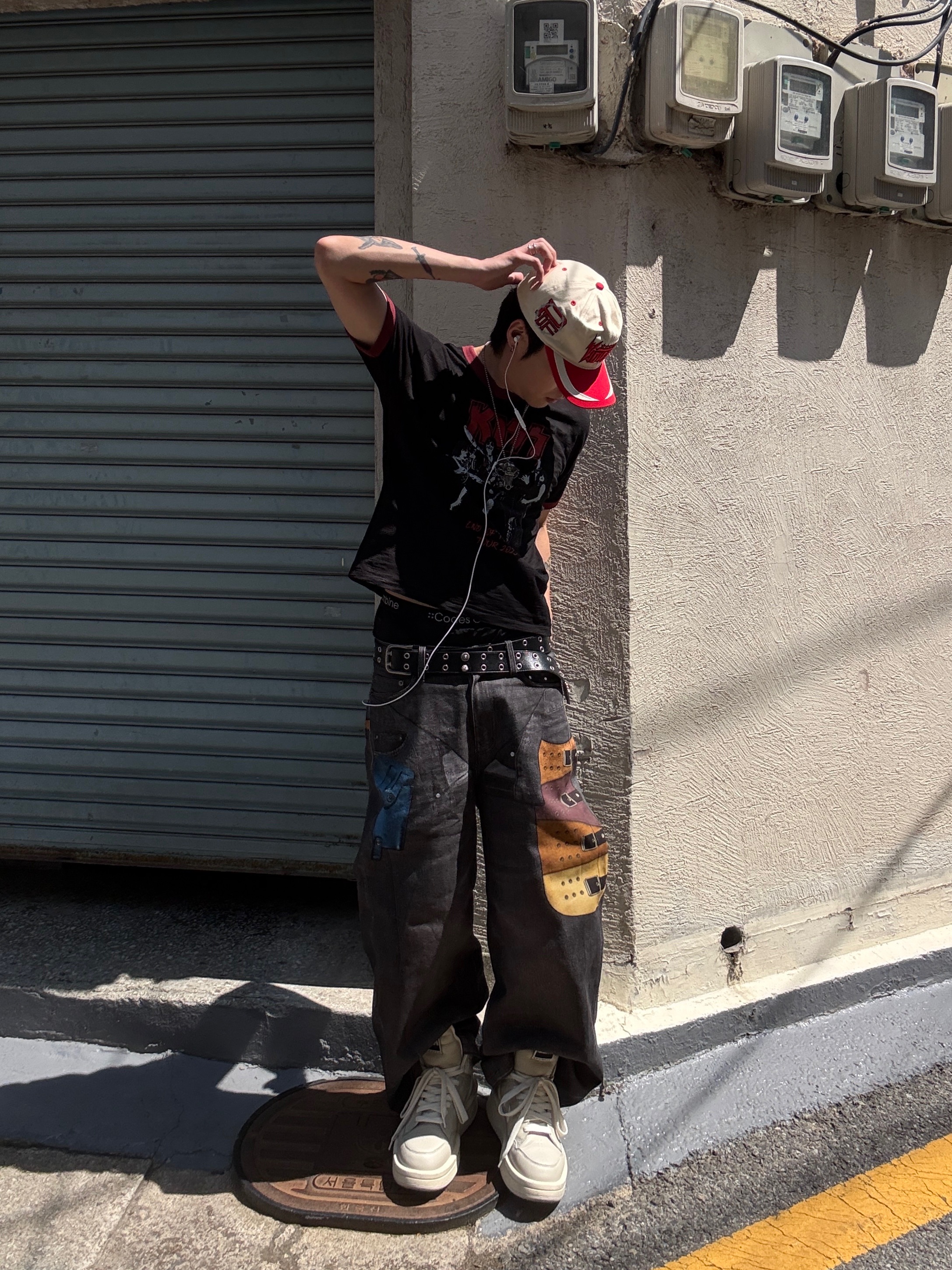 Converse x Drkshdw Turbowpn Pelican, MAINBOOTH X KISS End of the Road T-shirt Black 착용 스타일 - 6