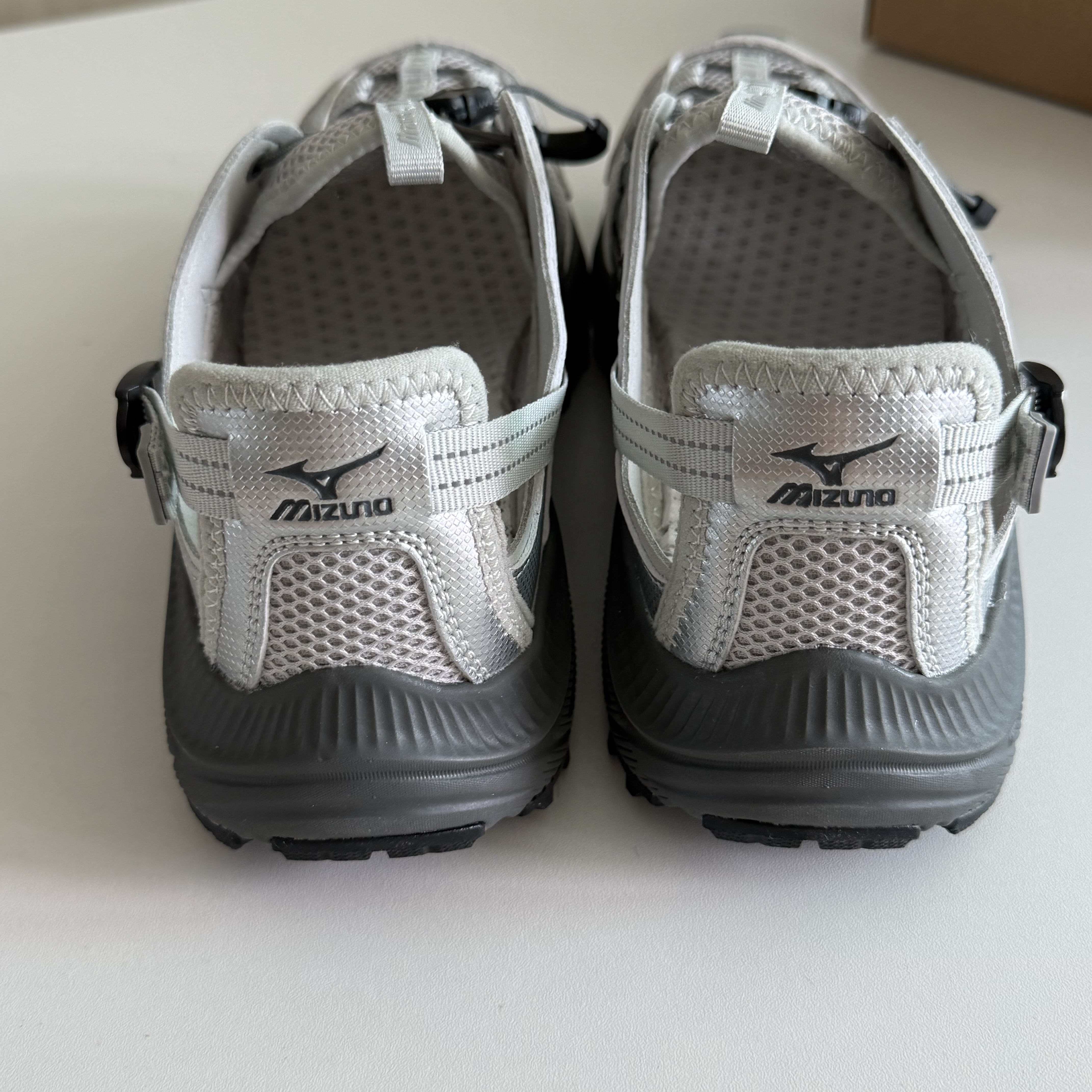 [KREAM 단독] Mizuno Apex Trail Silver - 26FW 착용 스타일 - 3