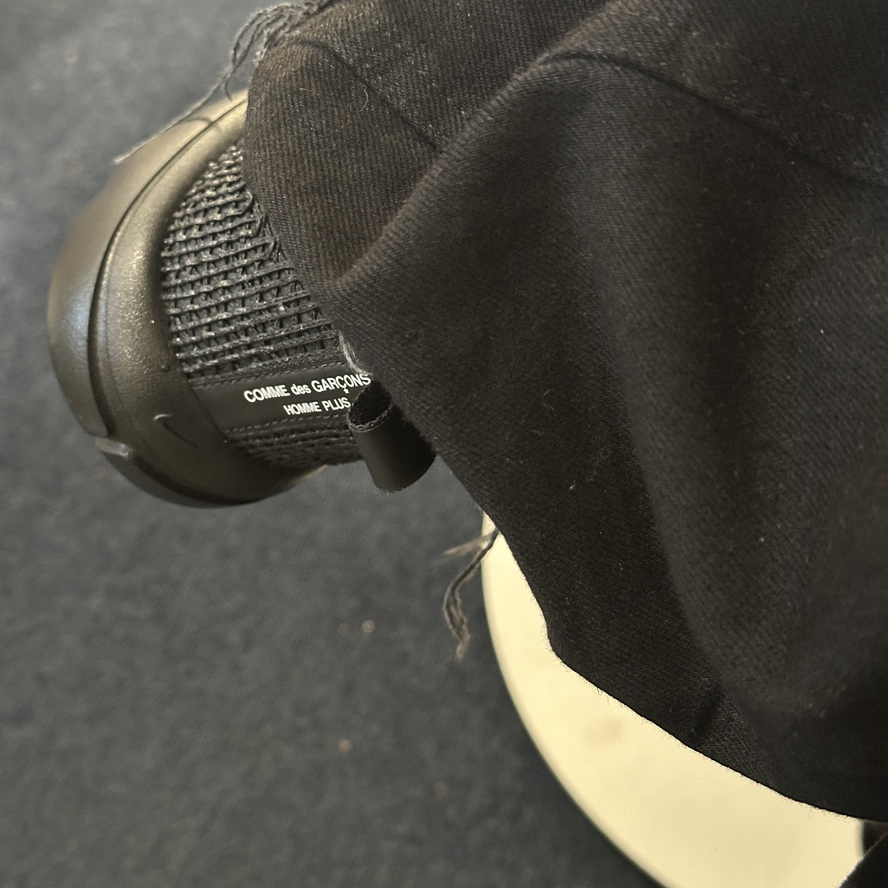 Nike x Comme des Garcons Homme Plus Air Rejuven8 Black White 착용 스타일 - 2