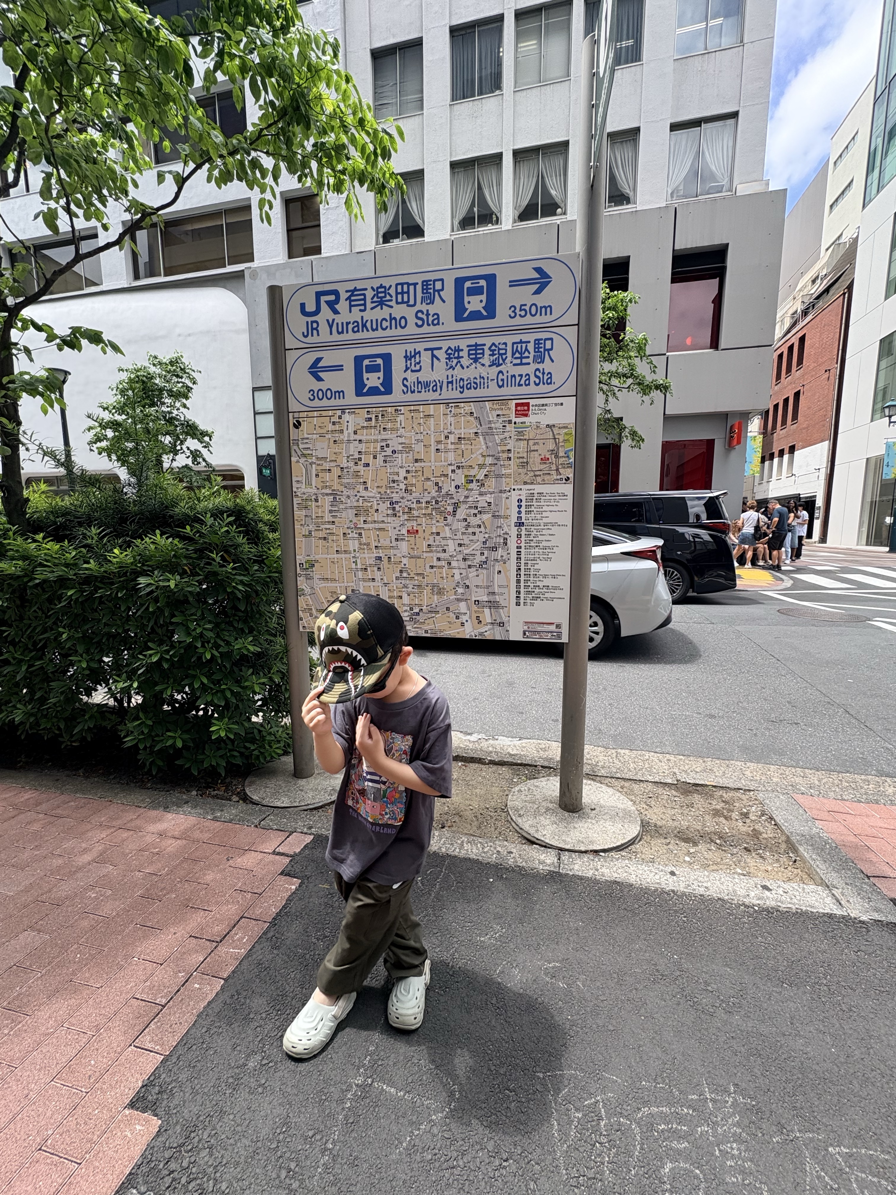 Sentiments No.614 Earring Black, Supreme Gore-Tex Zip Pocket Camp Cap Pink - 25FW 착용 스타일 - 4