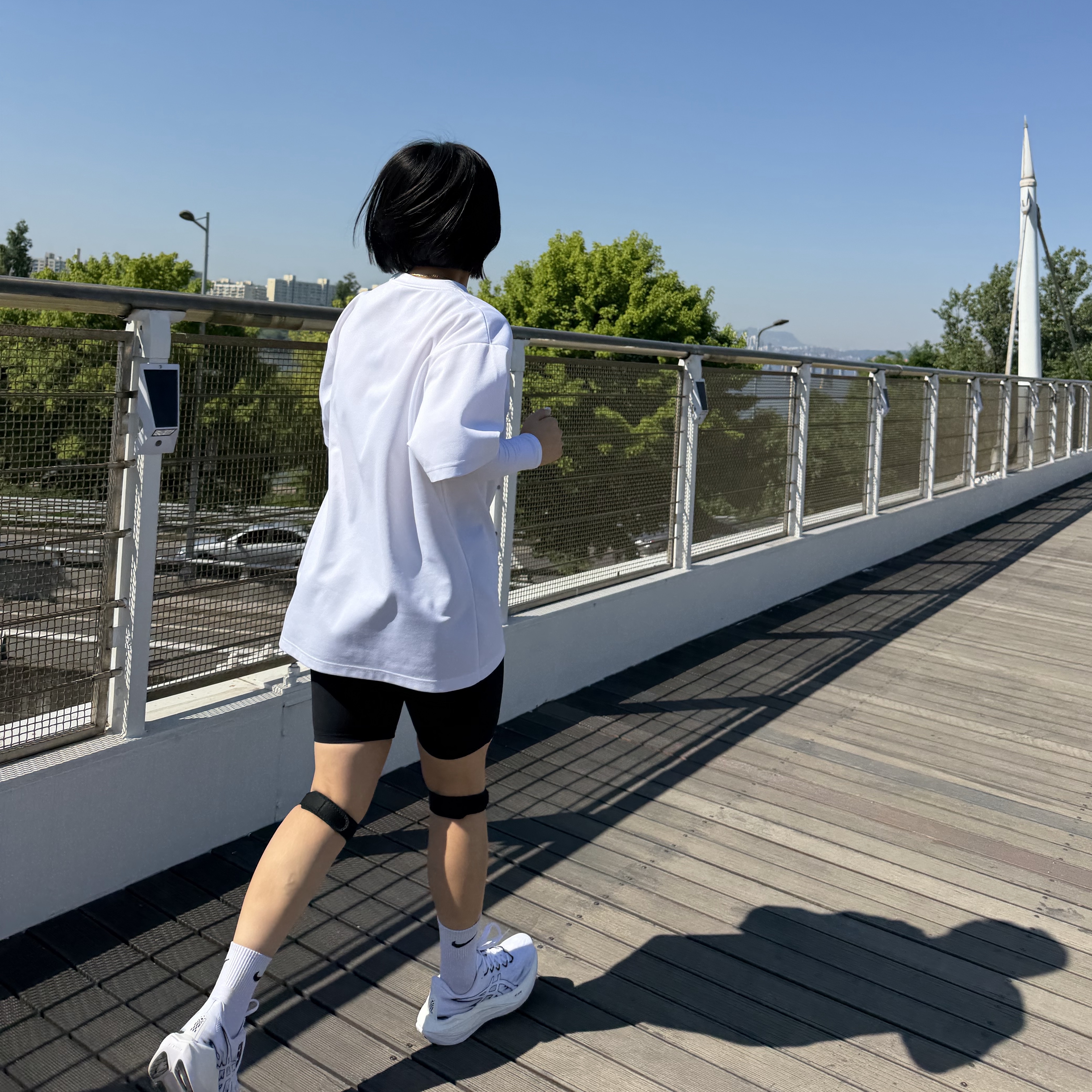 Asics Superblast 3 White Black 착용 스타일