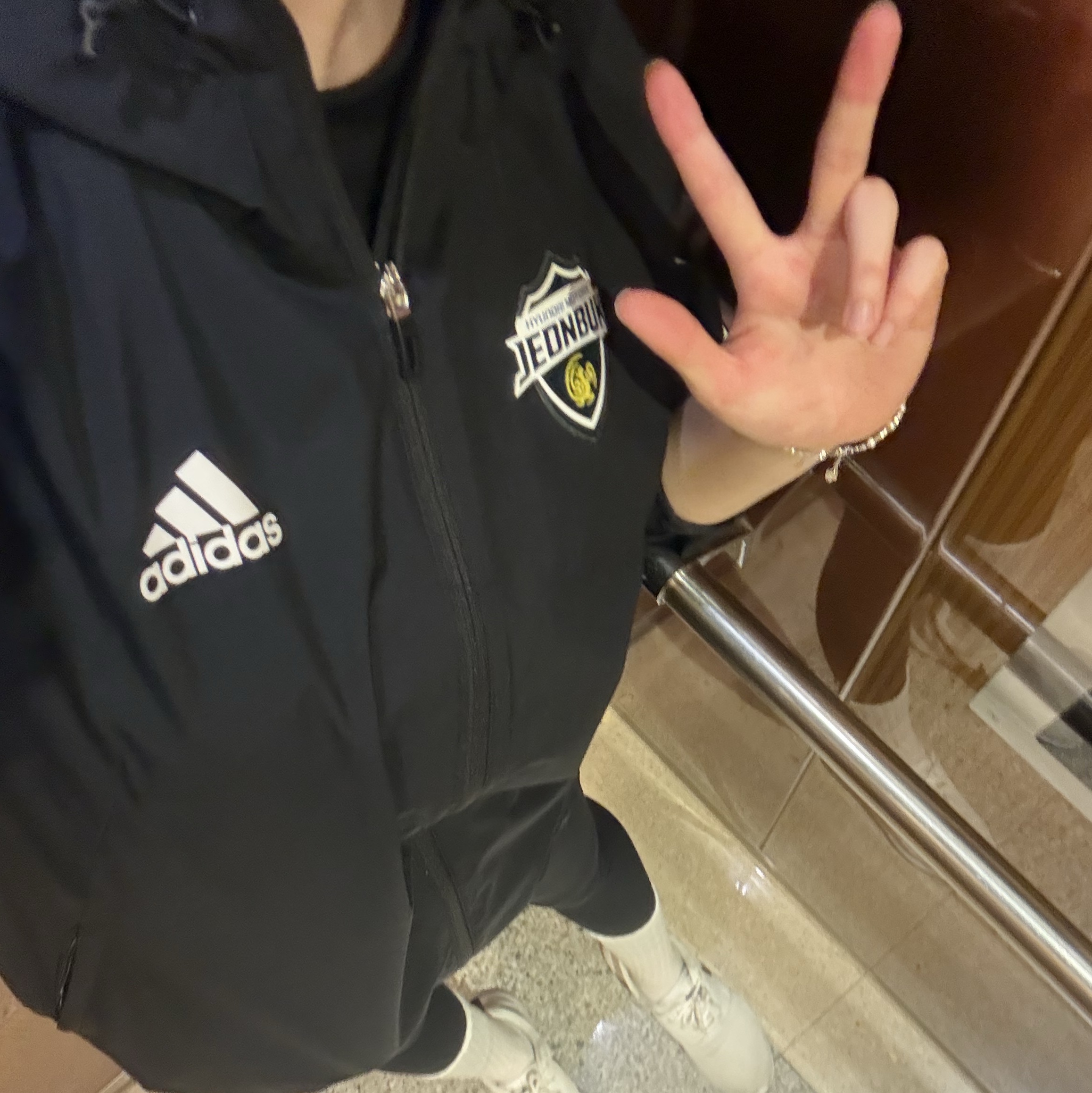 Adidas x Wales Bonner Statement Nylon Track Top Blue Tint - KR Sizing, (W) Xexymix V-Up 3D Plus Leggings Black 착용 스타일 - 4